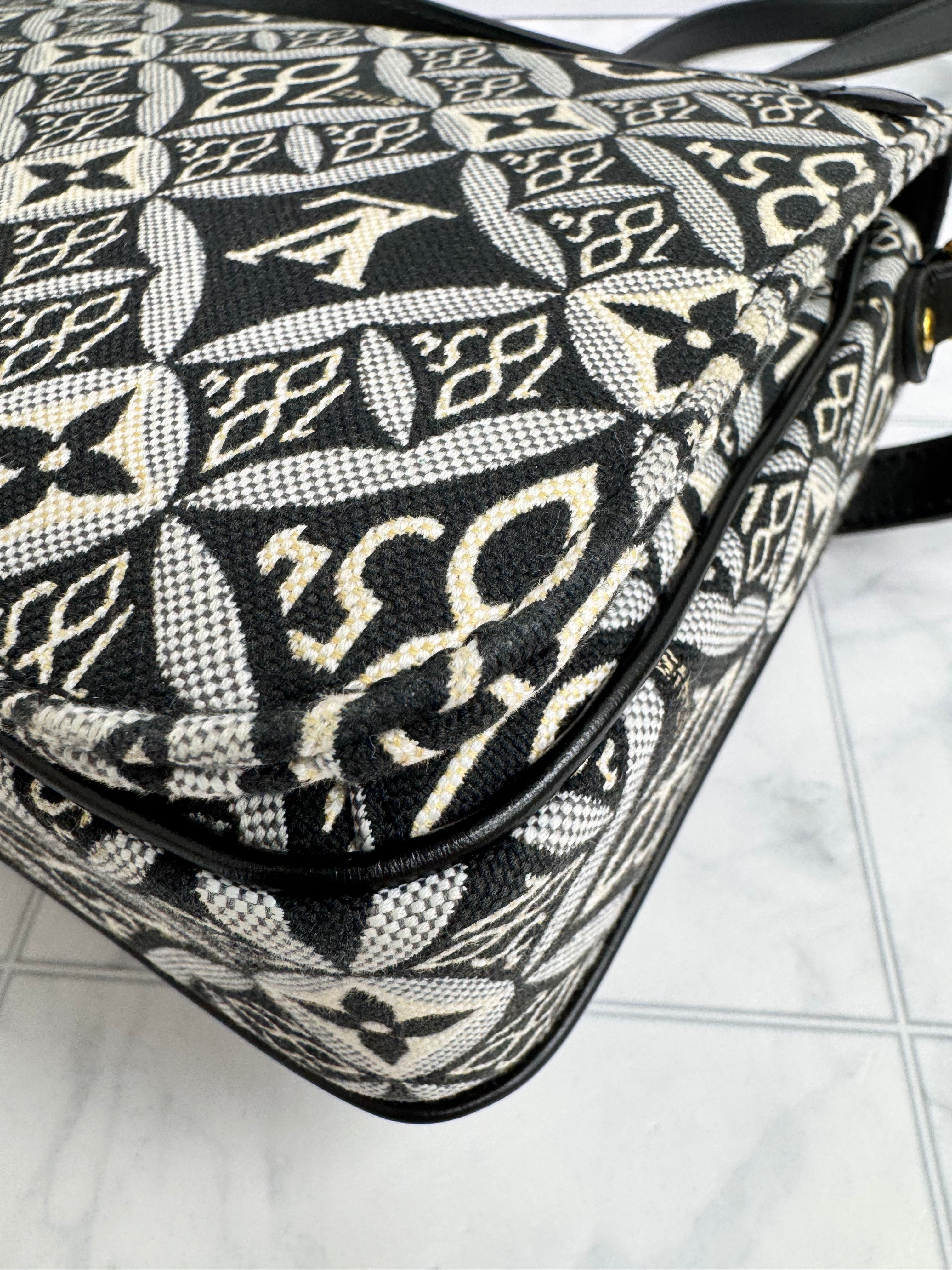 Louis Vuitton Black Canvas Pochette Metis 1854 Crossbody Bag