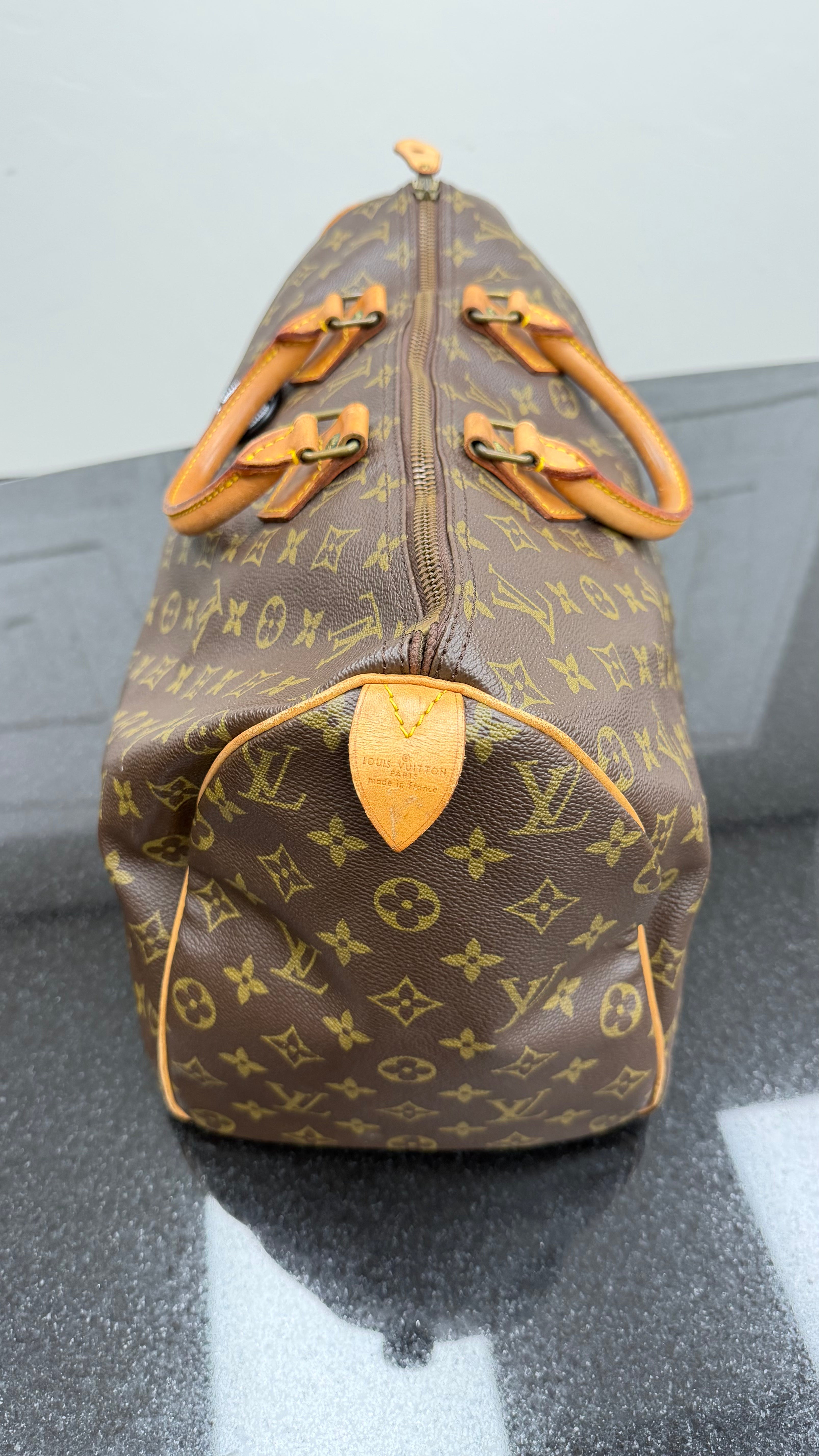 Louis Vuitton Monogram Speedy 40