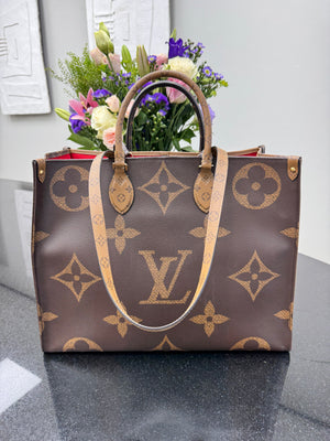 Louis Vuitton Monogram Giant On The Go Tote GM