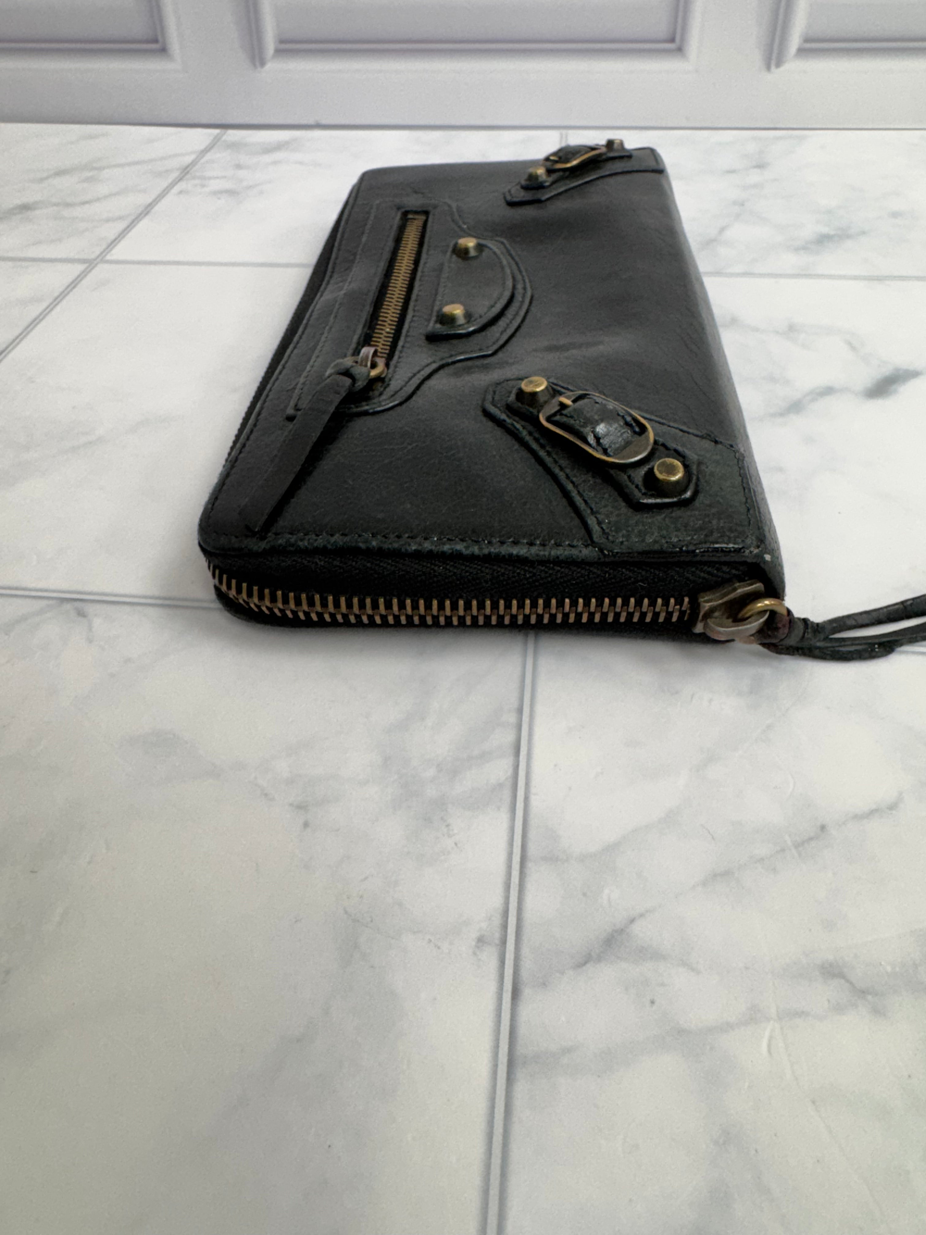 Balenciaga Black Leather Zippy Wallet