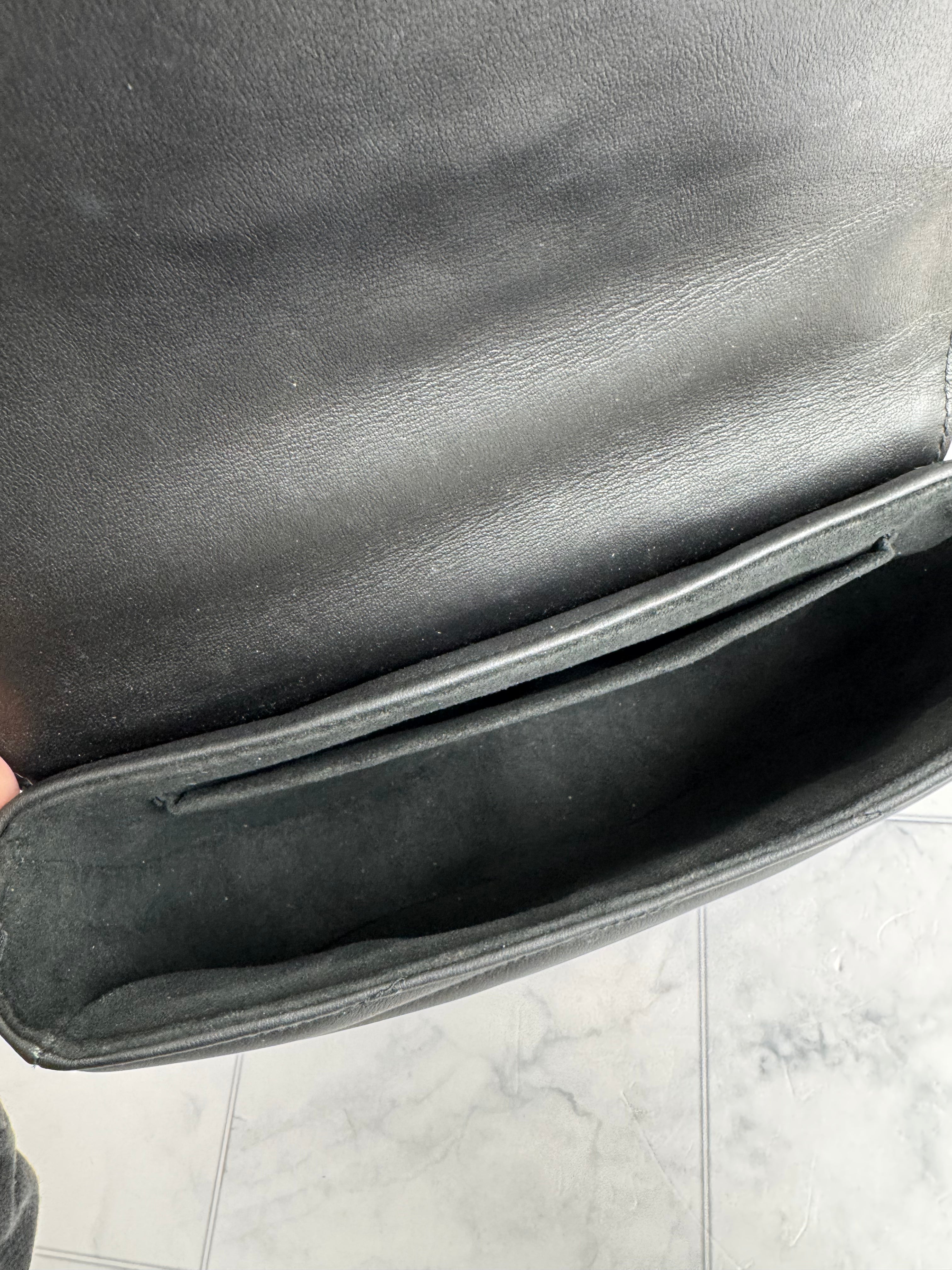Louis Vuitton Black Quilted New Wave Chain Bag MM