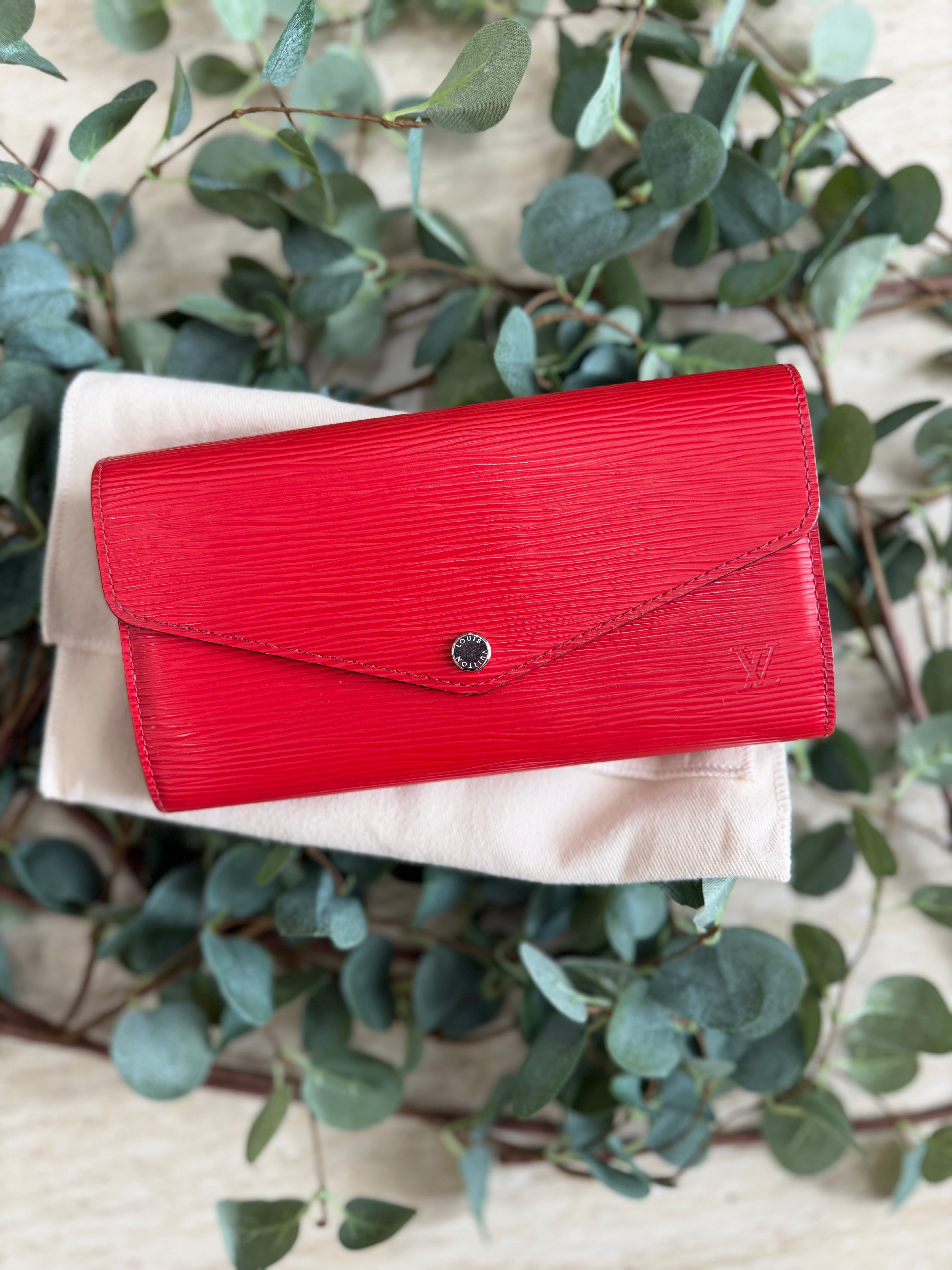 LIKE NEW Louis Vuitton Red Epi Sarah Wallet