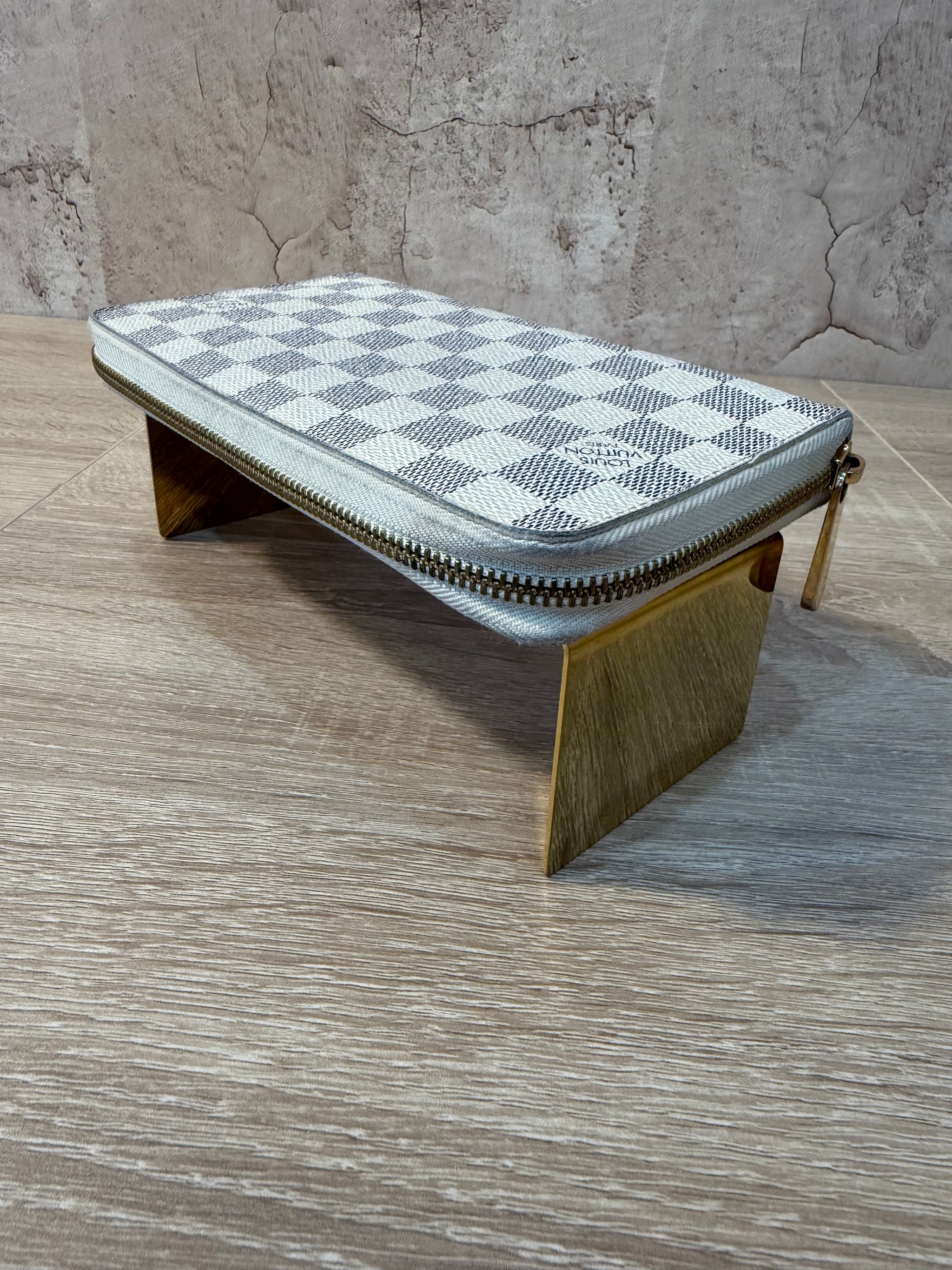 Louis Vuitton Damier Azur Zippy Organizer