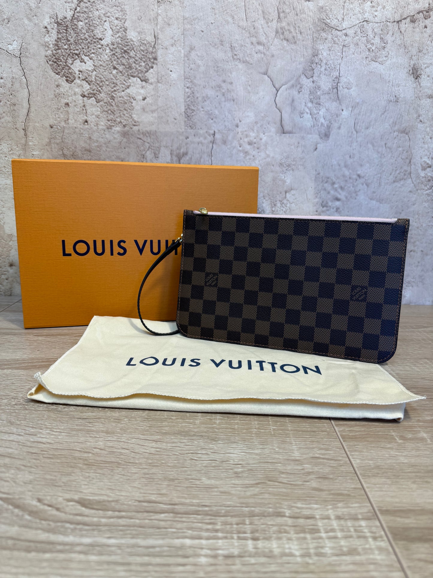 BRAND NEW- Louis Vuitton Damier Ebene Neverfull Pouch