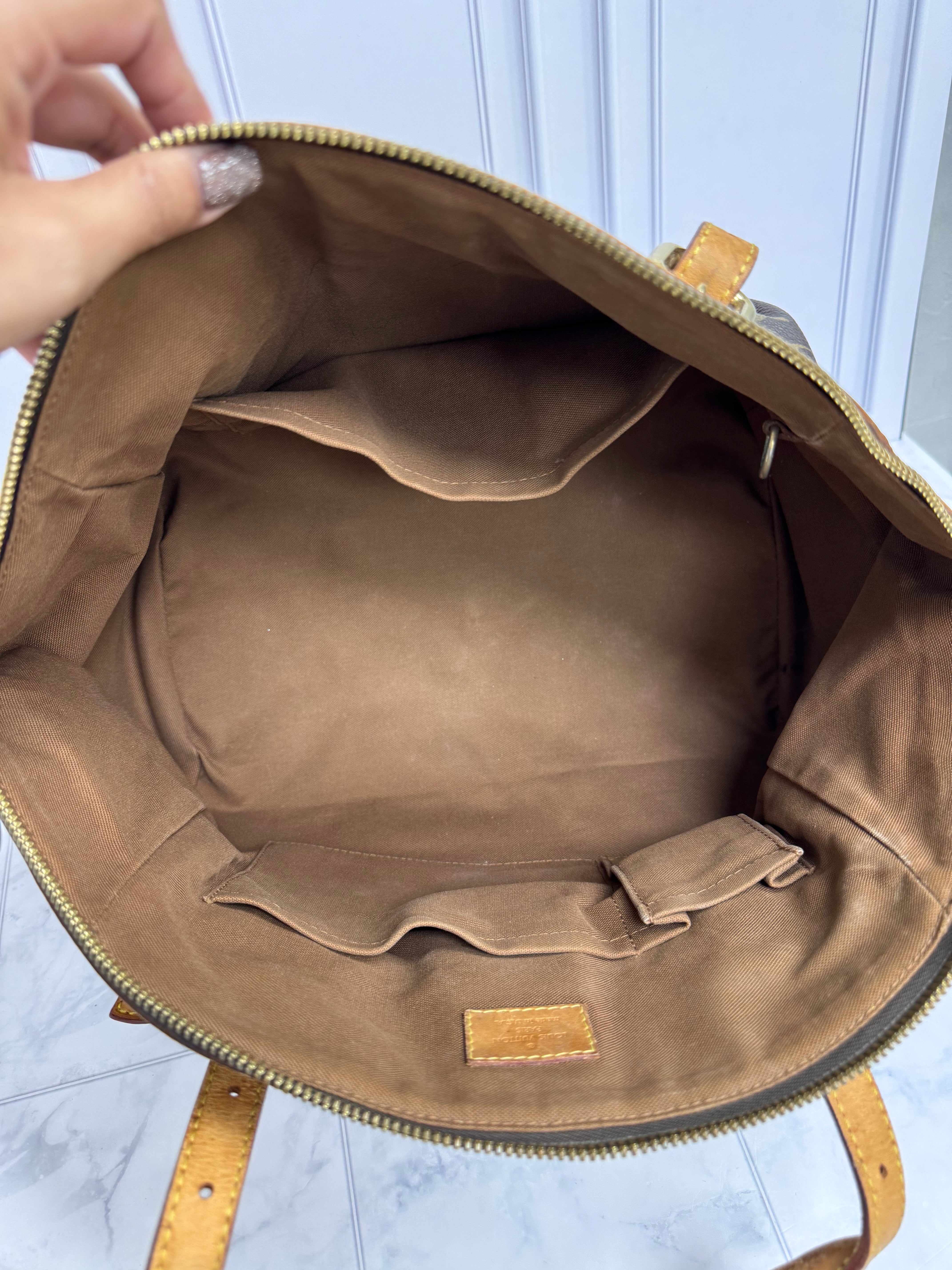 *DONS DROP* Louis Vuitton Monogram Tivoli Handbag PM
