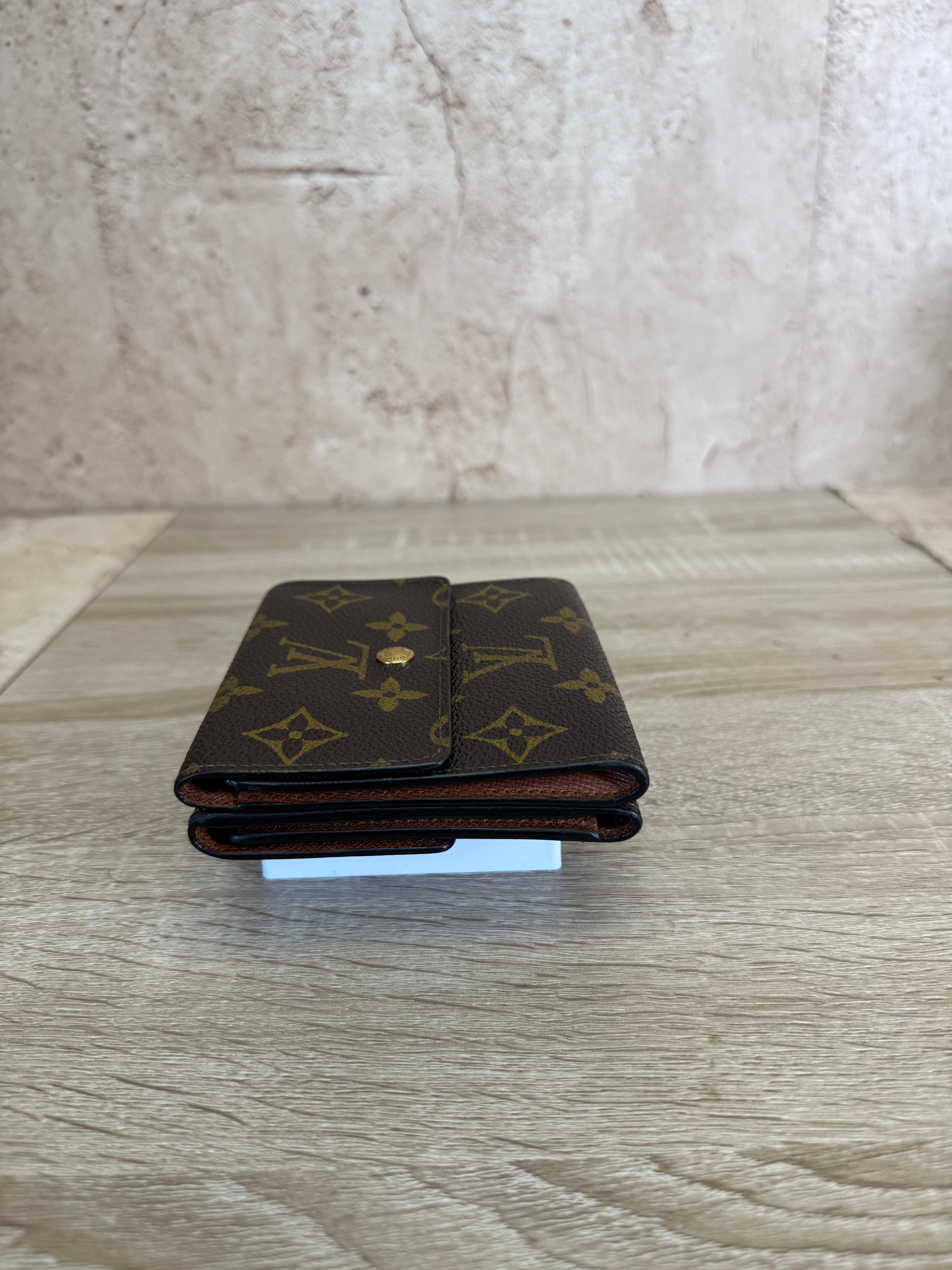 Louis Vuitton Monogram Elise Compact Wallet