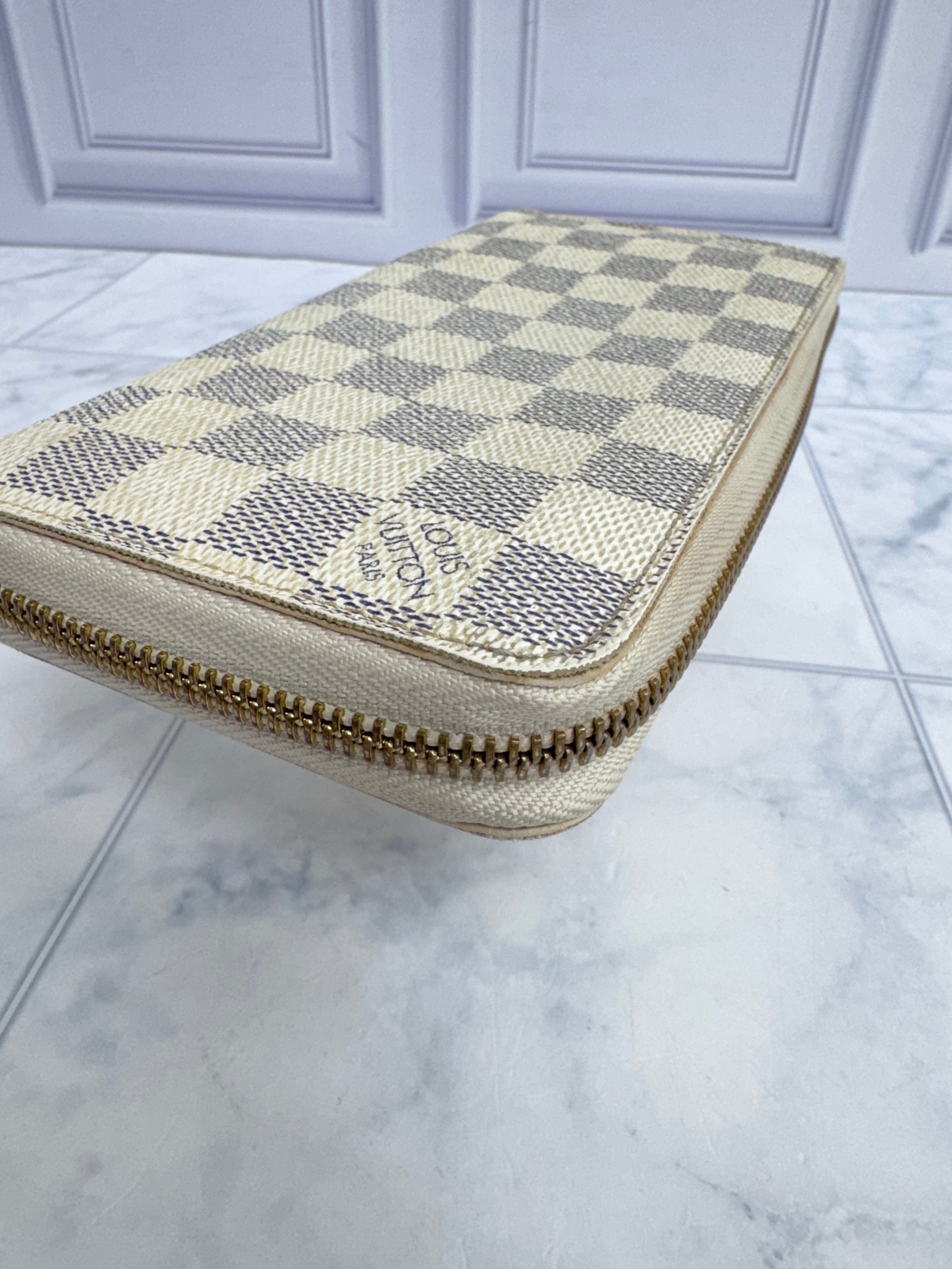 Louis Vuitton Damier Azur Zippy Wallet