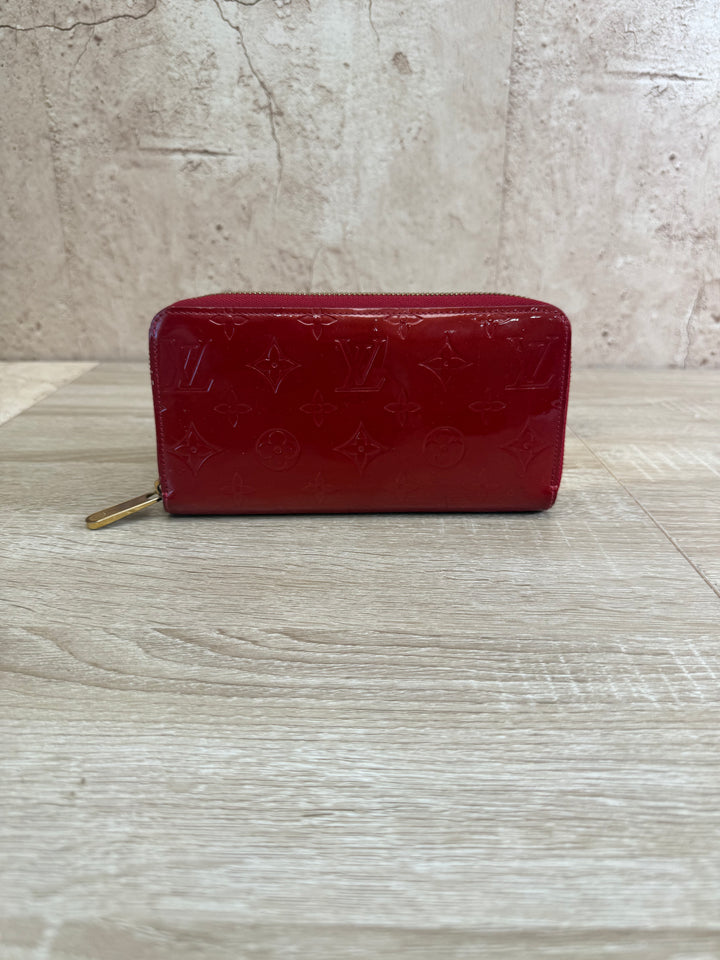 Louis Vuitton Red Vernis Zippy Wallet
