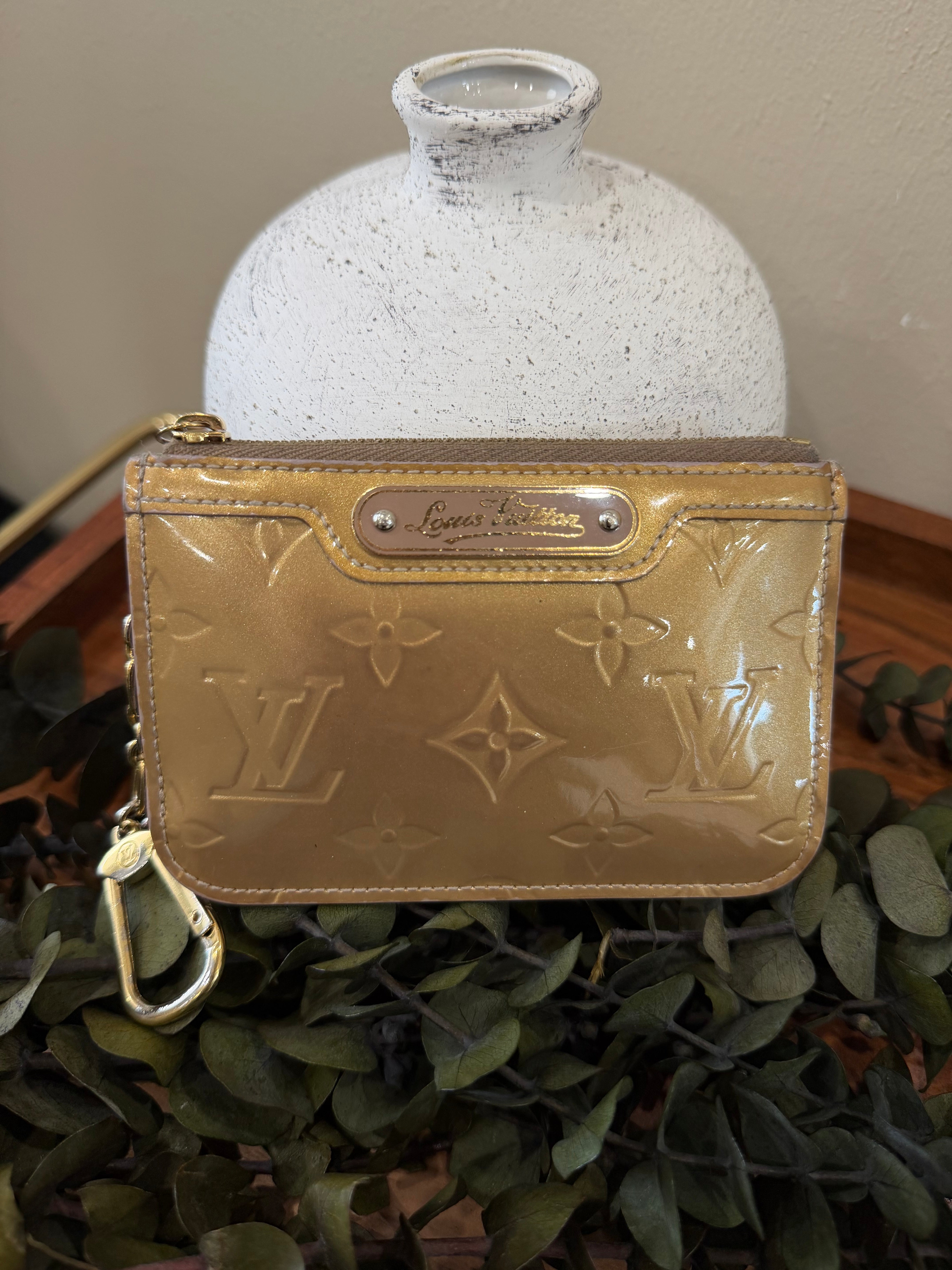 Louis Vuitton Bronze Vernis Pochette Cles