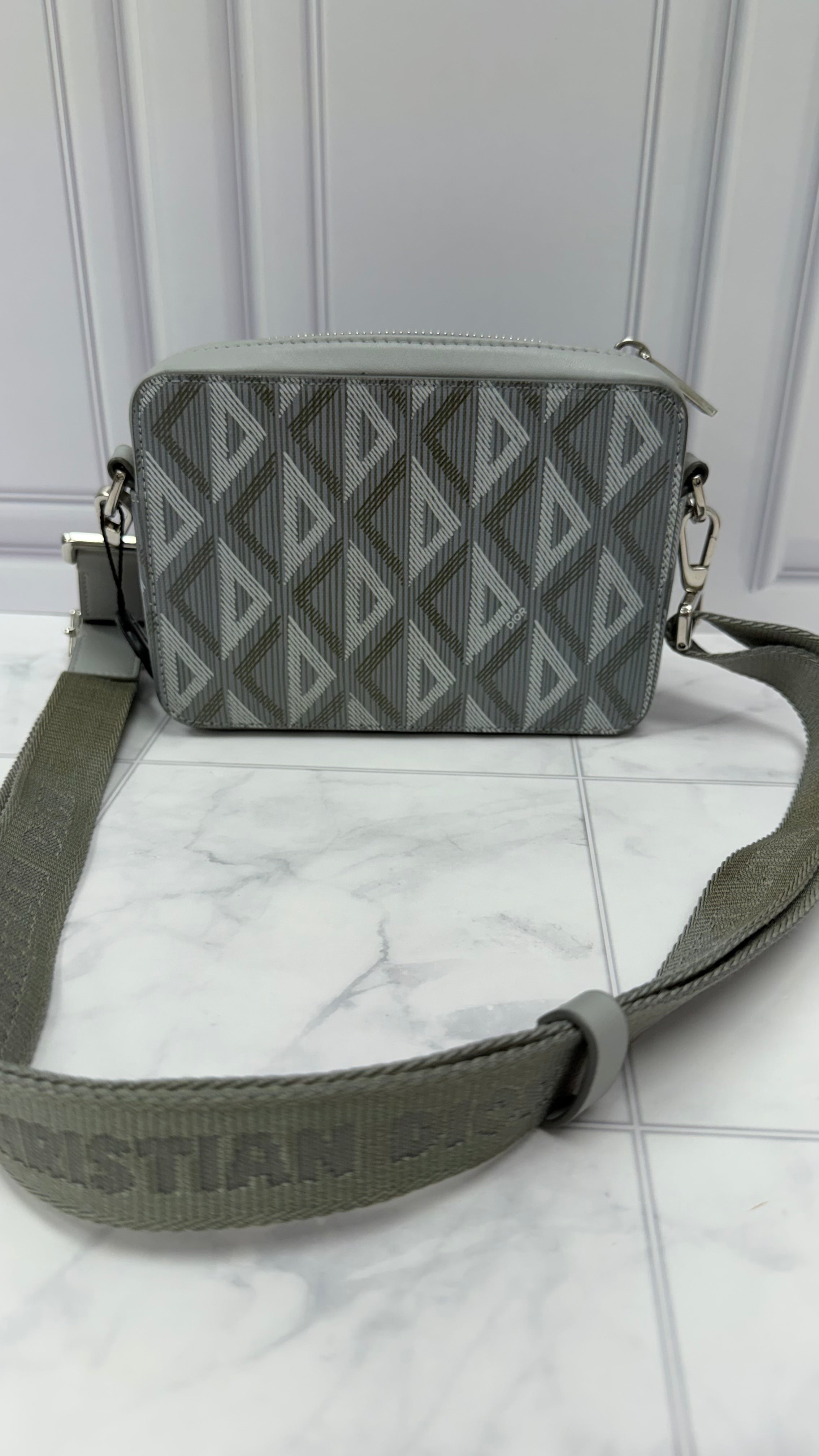 *DONS DROP* Christian Dior Grey CD Diamond Messenger Pouch