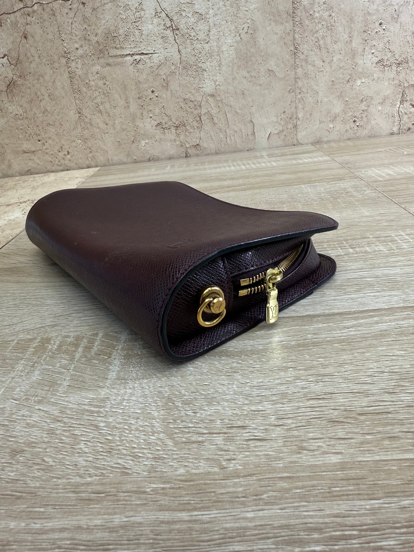 Louis Vuitton Burgundy Taiga Leather Baikal Clutch Bag