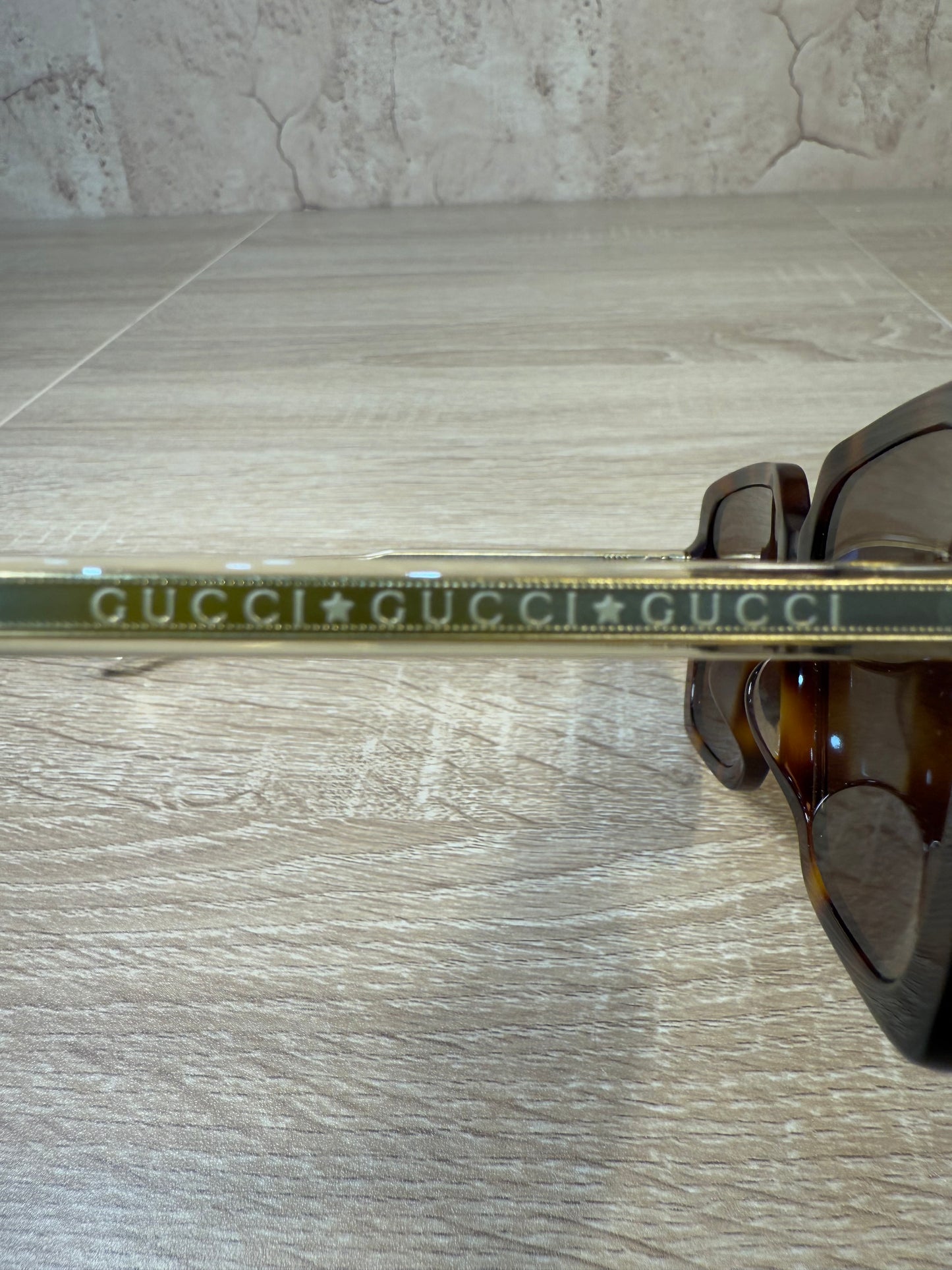 BRAND NEW Gucci Tortoiseshell & Gold Oversized Sunglasses