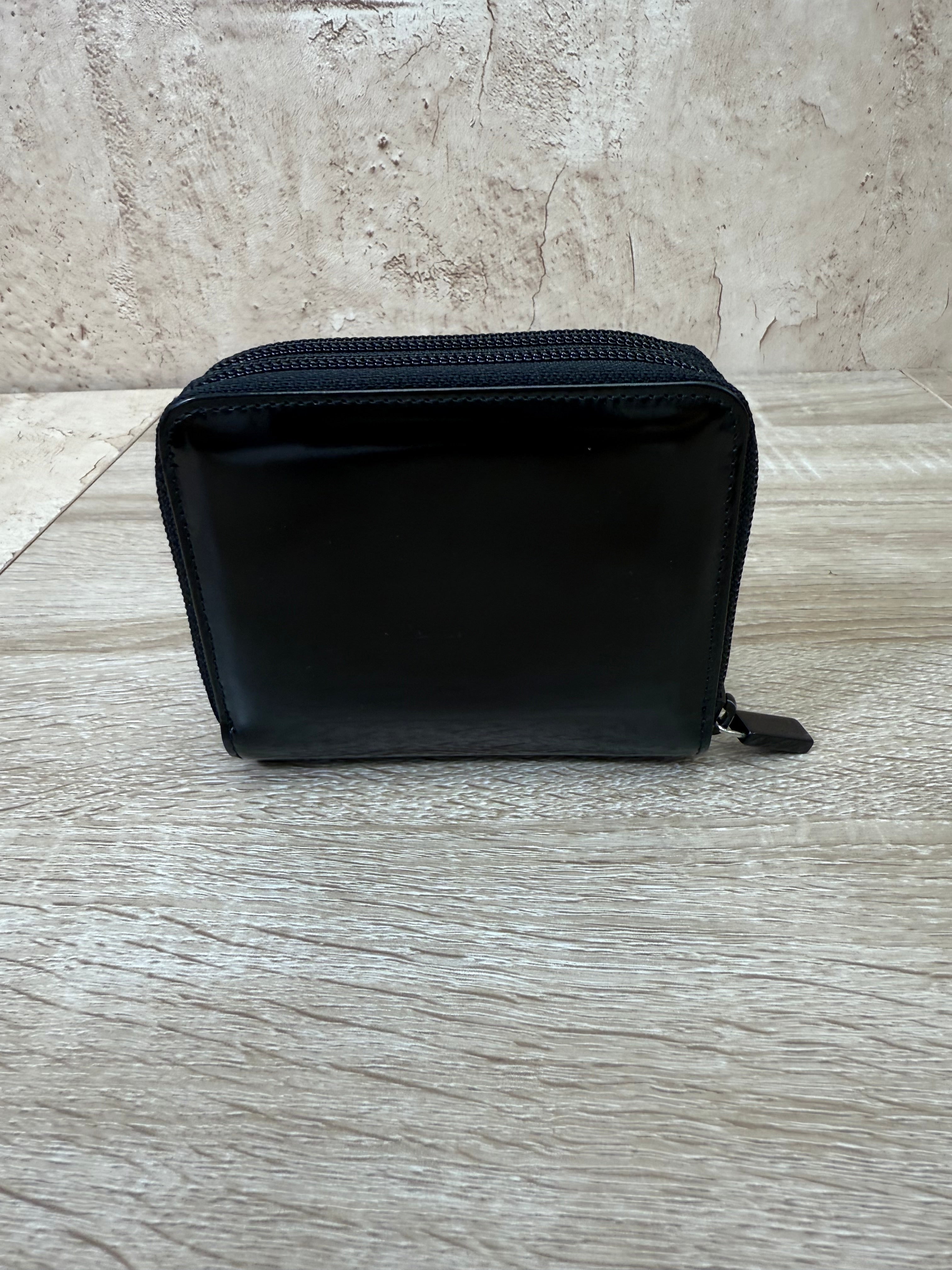Gucci Black Patent Leather Zippy Compact Wallet