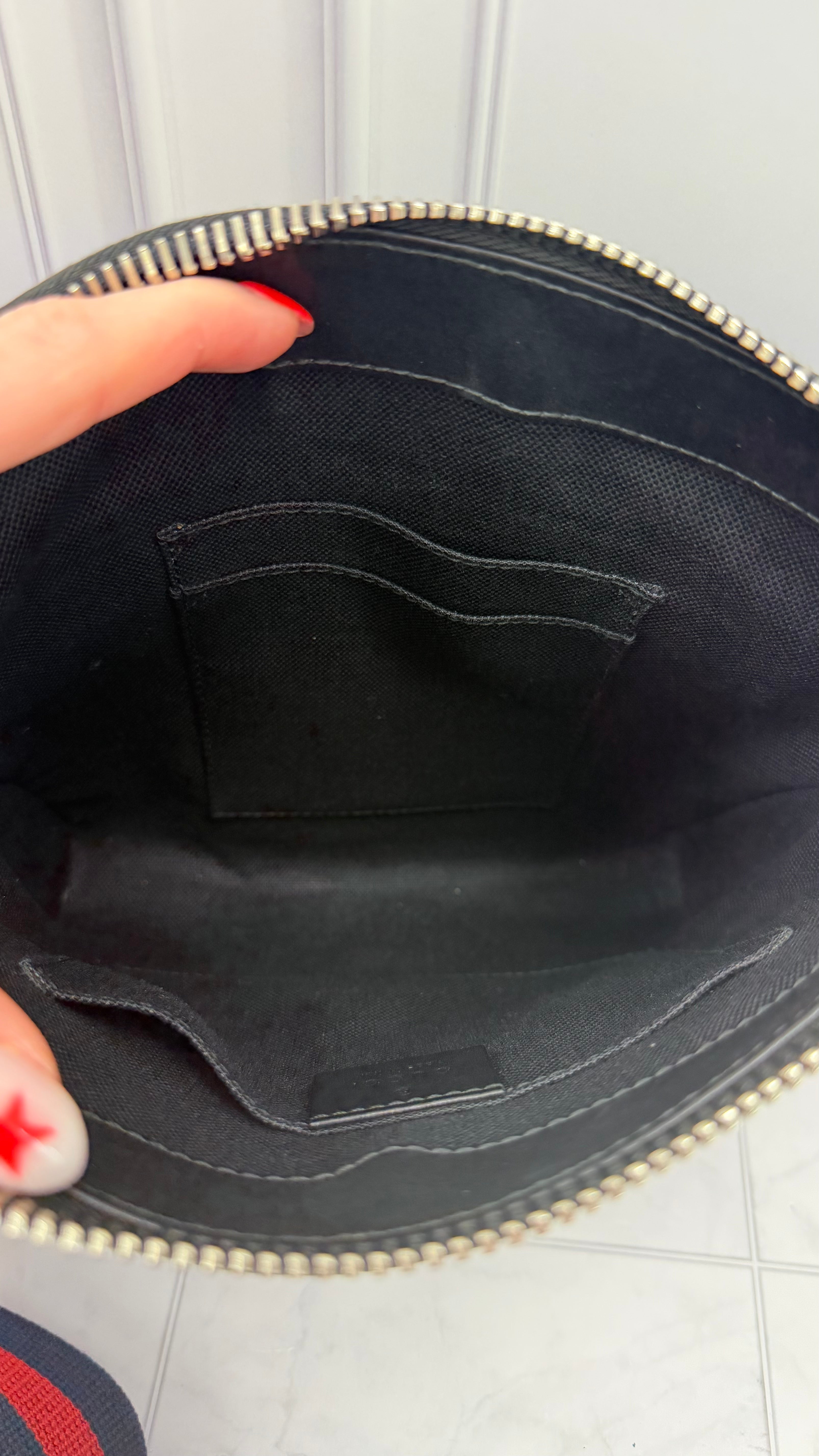 *DONS DROP* Gucci Black & Grey GG Coated Canvas & Web Strap Messenger Bag