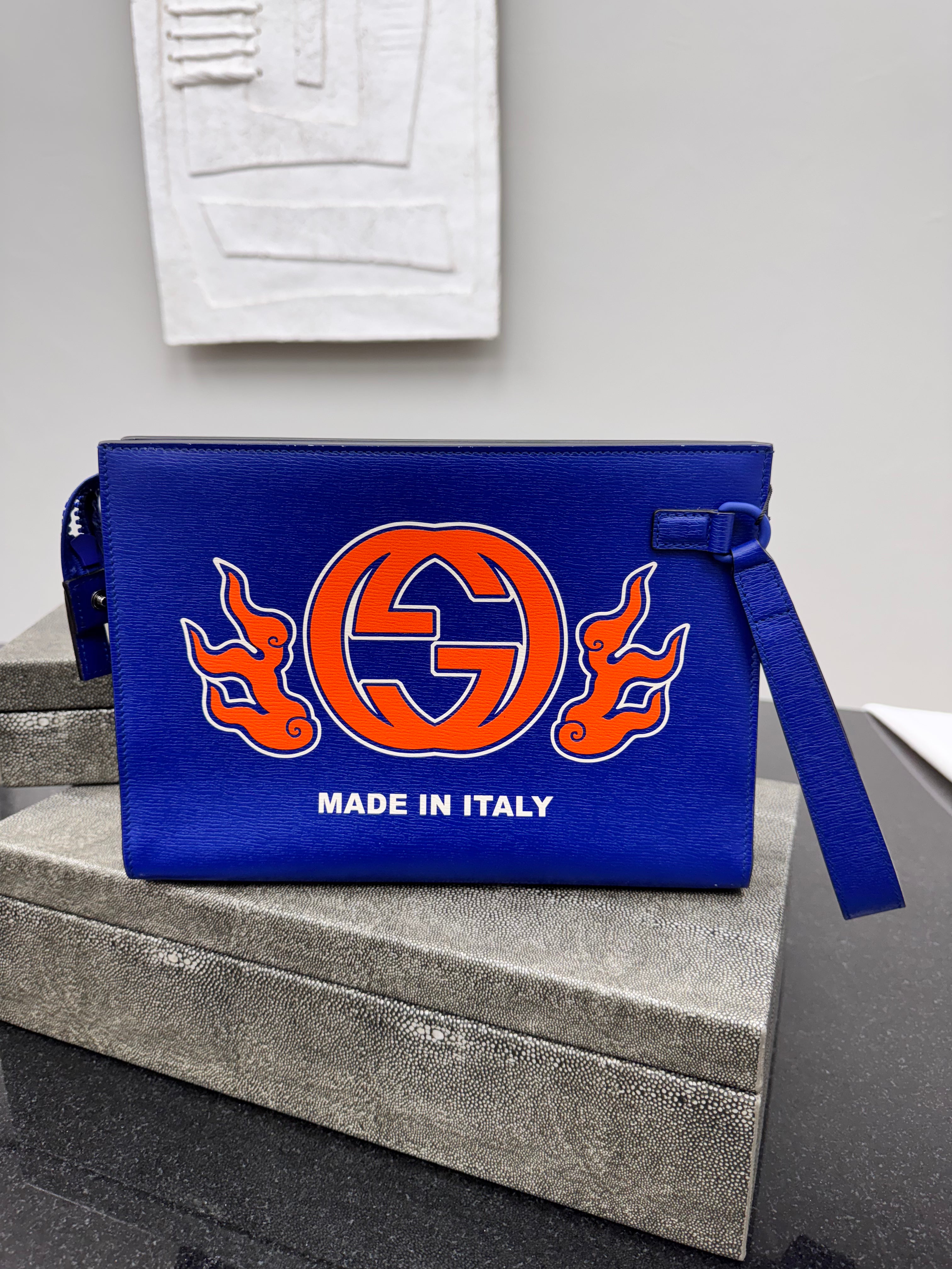 *DONS DROP* LIKE NEW - Gucci Blue Calfskin Interlocking G pouch