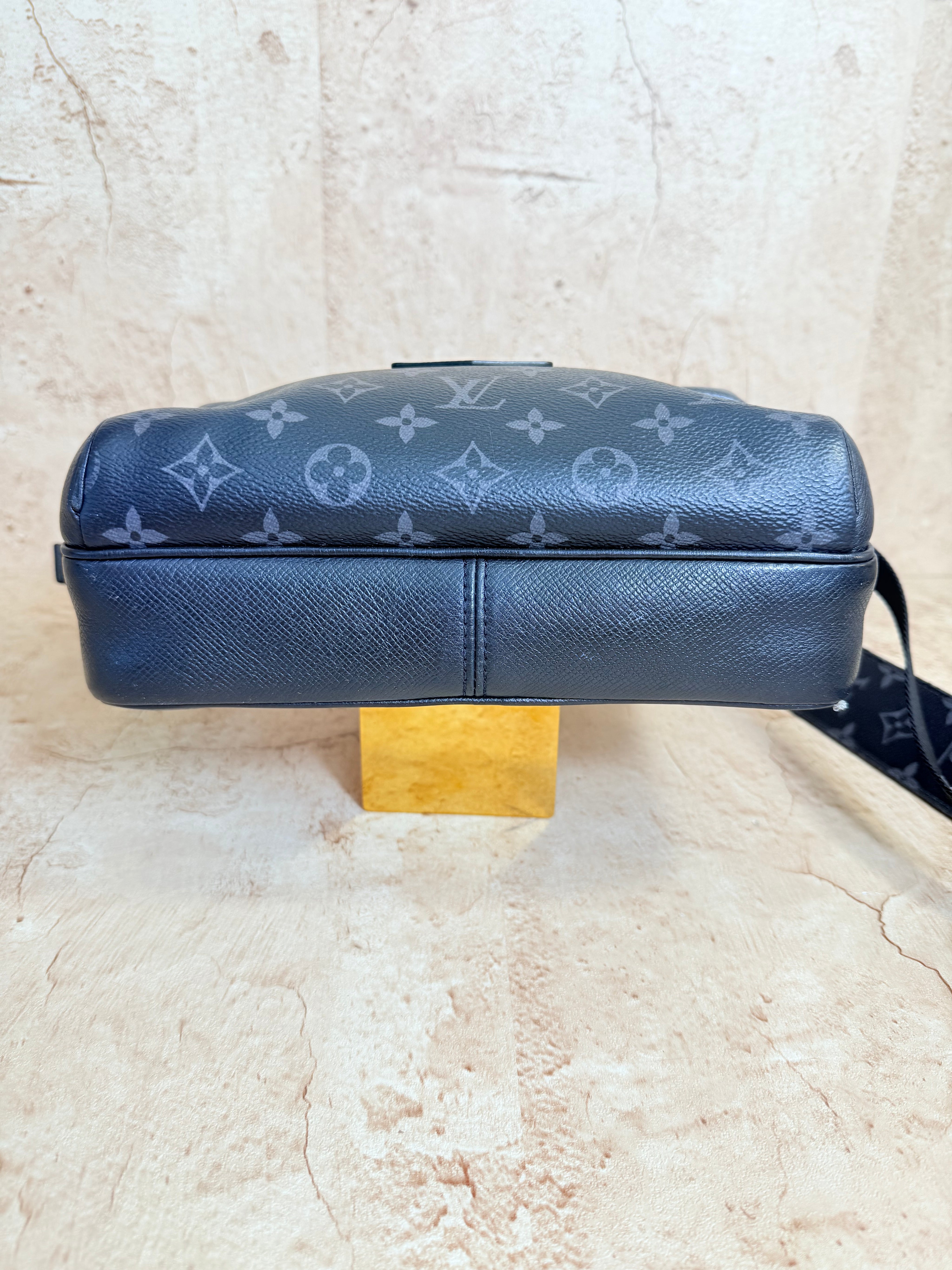 Louis Vuitton Black Taiga Monogram Eclipse Outdoor Messenger Bag