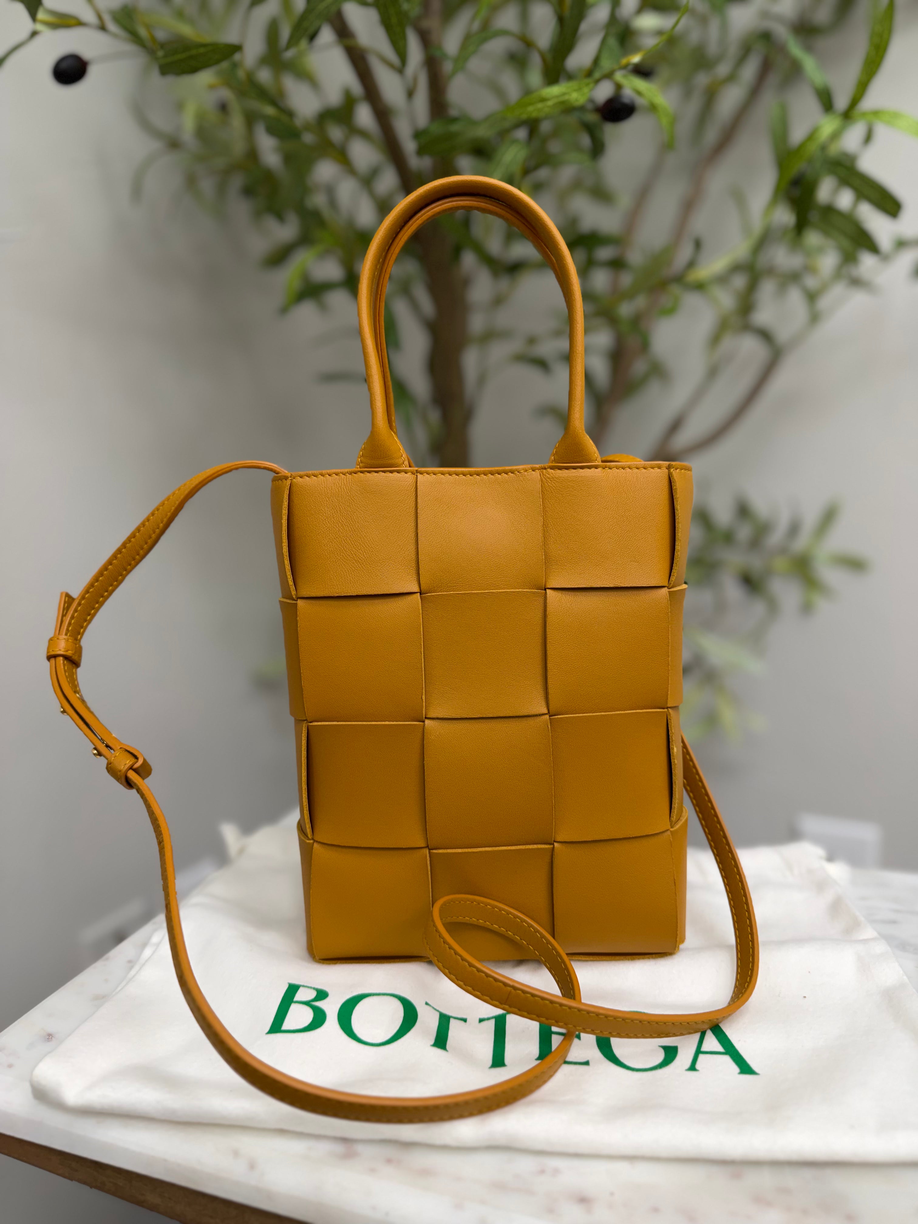 LIKE NEW Bottega Veneta Camel Lambskin Maxi Intrecciato Leather Mini Cassette Tote