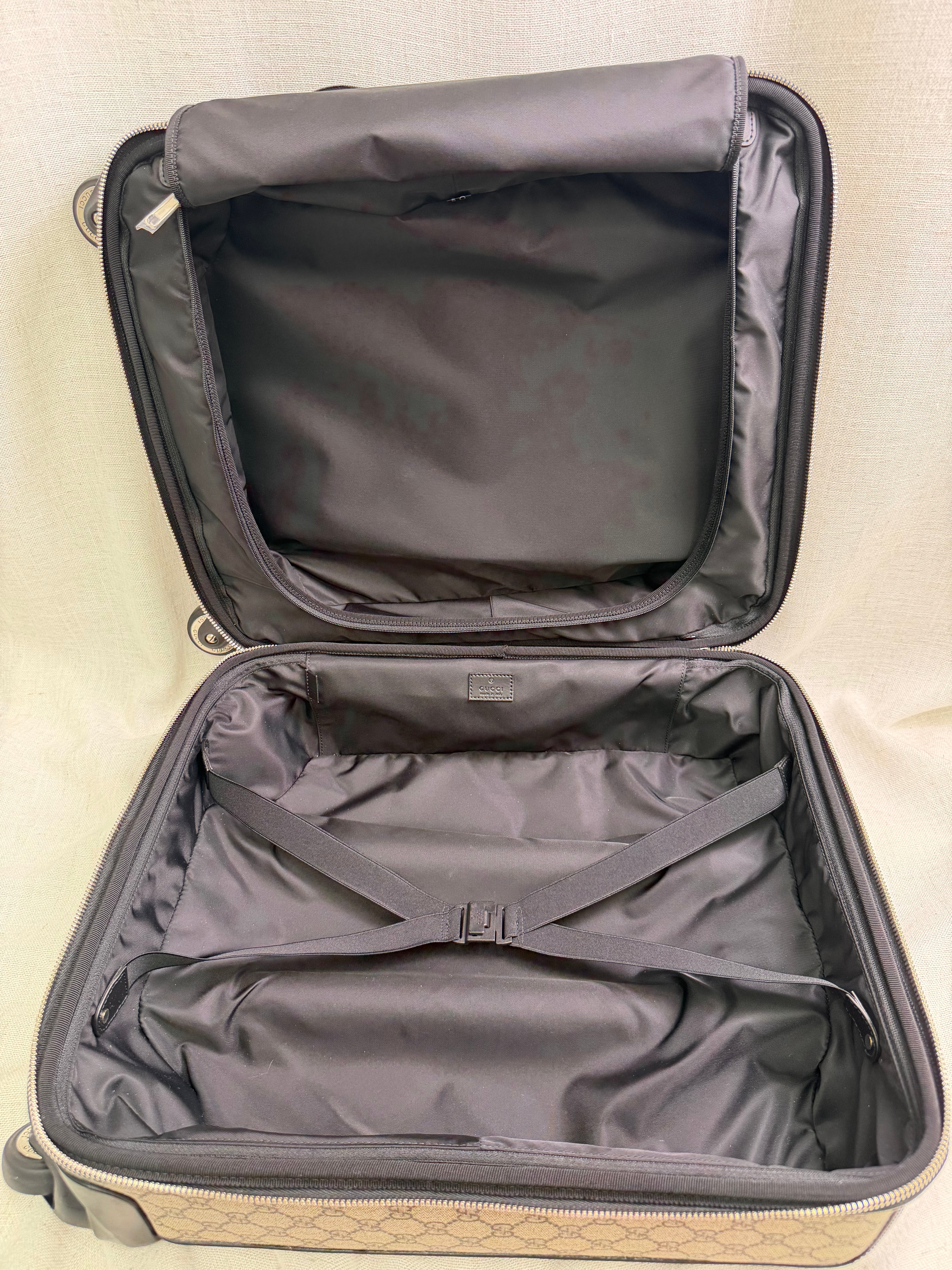 Gucci Beige GG Supreme Canvas & Black Leather Carry-On Trolley
