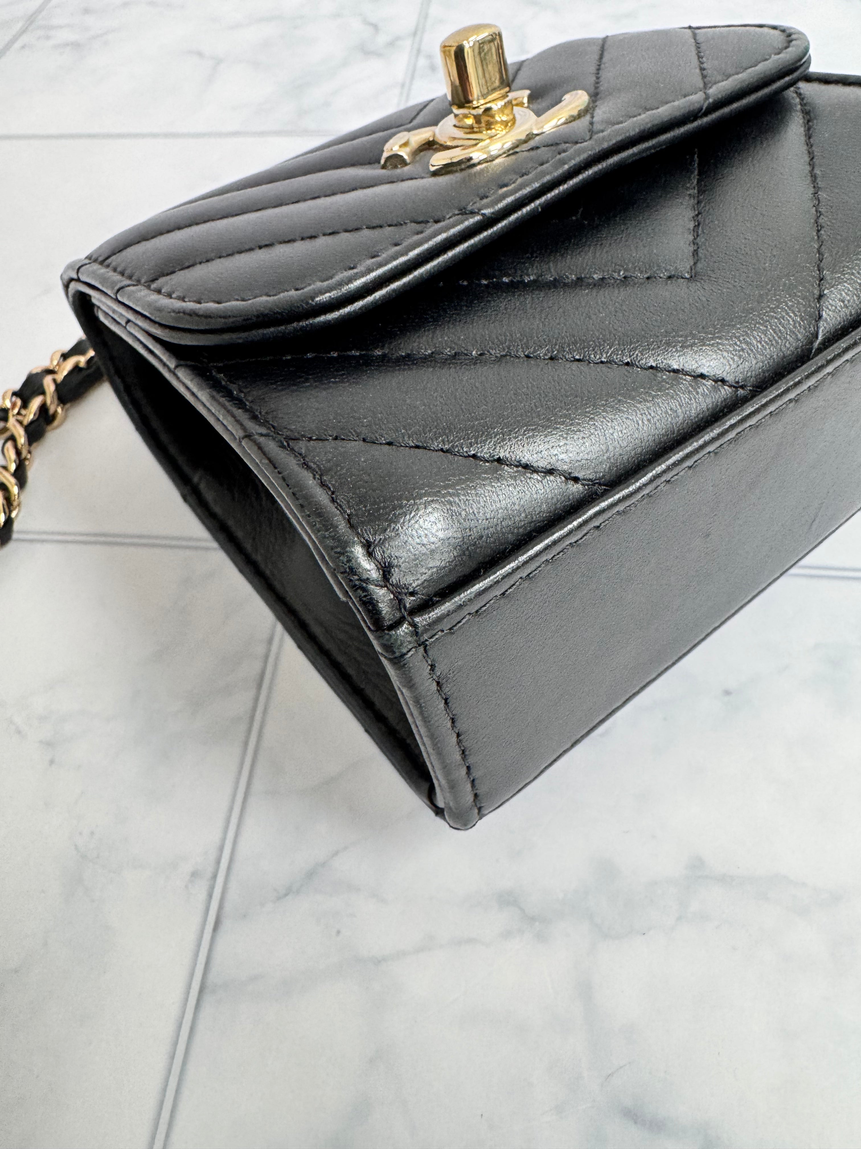 *DONS DROP* Chanel Black Quilted Lambskin Leather Trendy CC Mini Crossbody