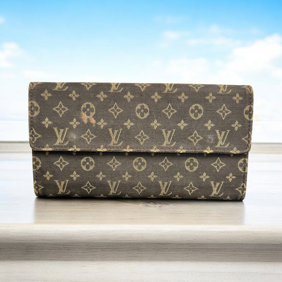 Louis Vuitton Brown Mini Lin Sarah Wallet