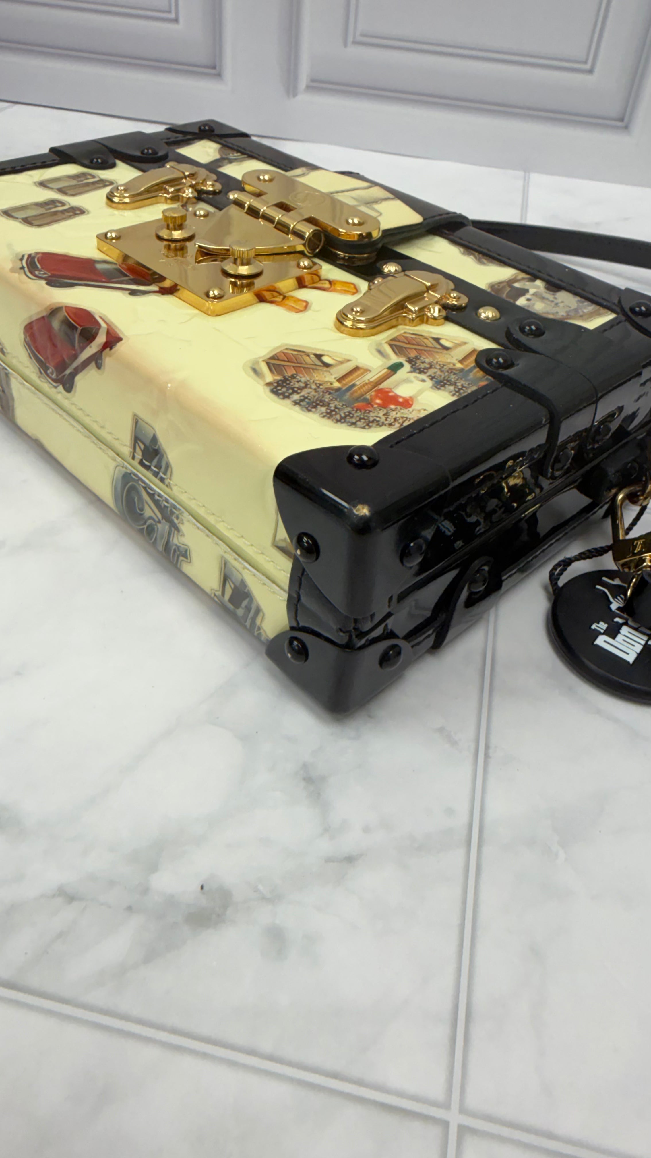 *DONS DROP* Louis Vuitton White Stickers Vernis Petite Malle Trunk Bag