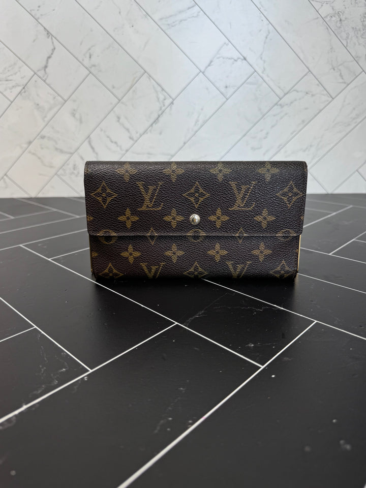 Louis Vuitton Monogram International Wallet