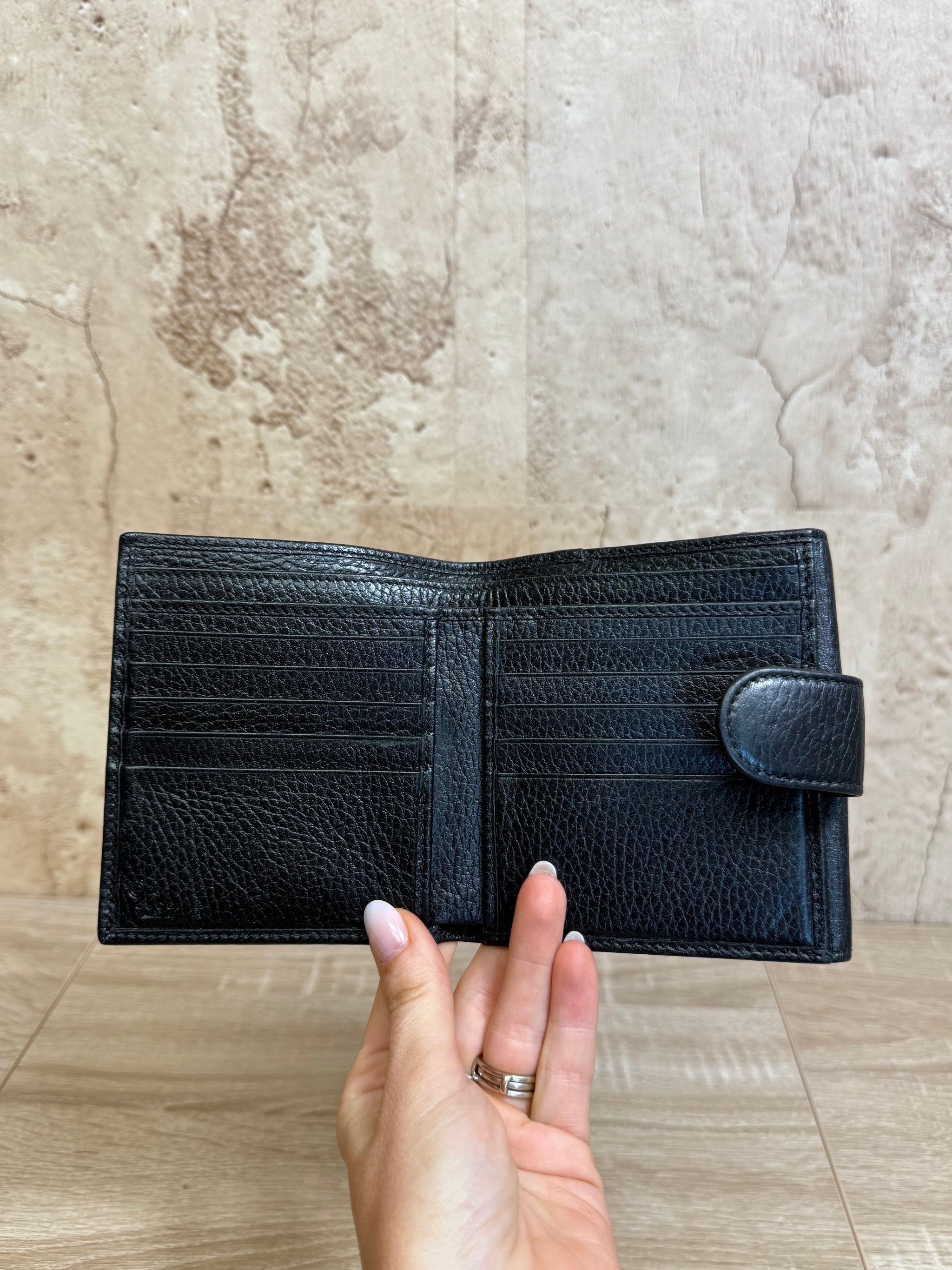 Gucci Black Leather Interlocking G Compact Wallet