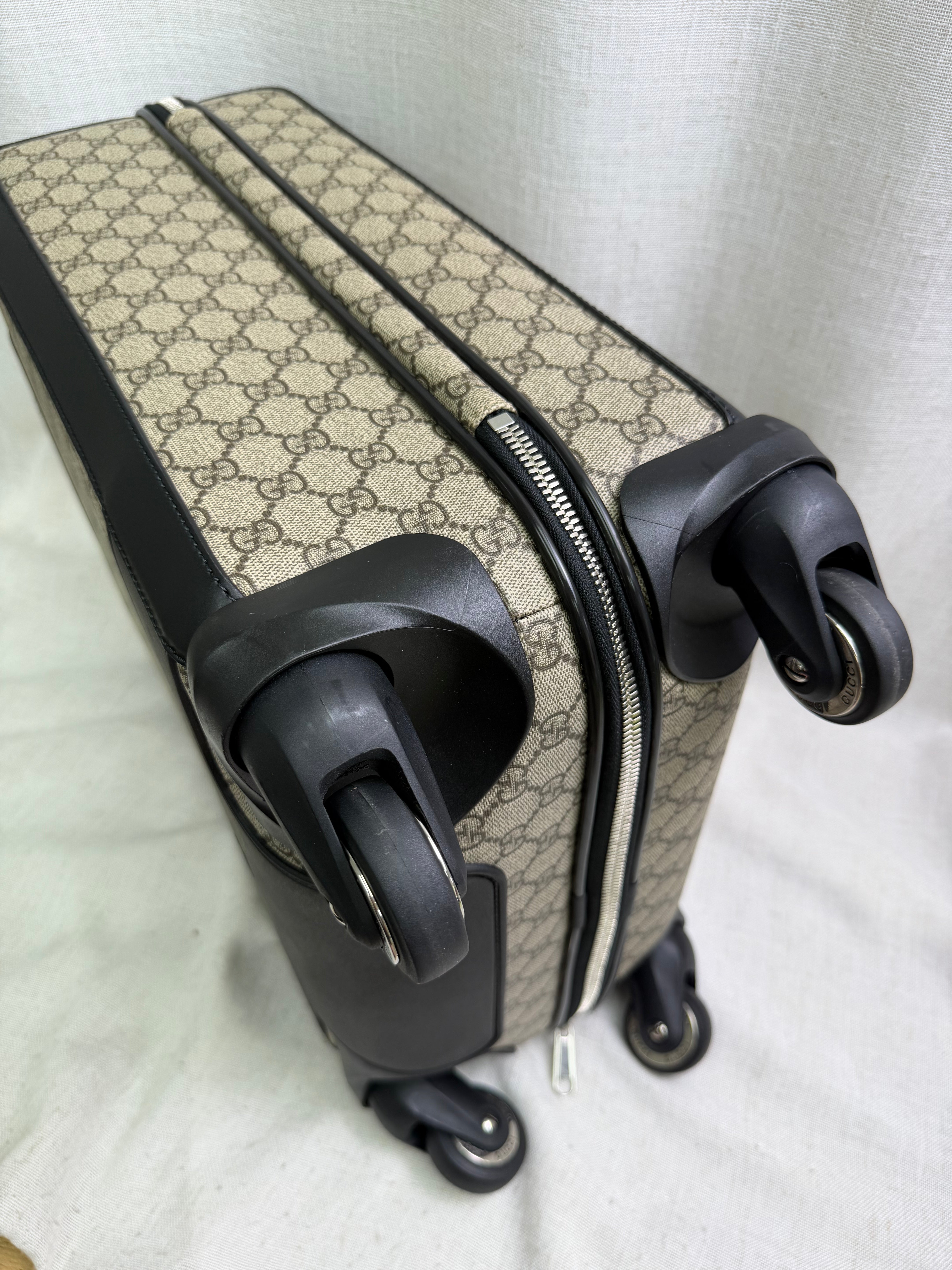 Gucci Beige GG Supreme Canvas & Black Leather Carry-On Trolley