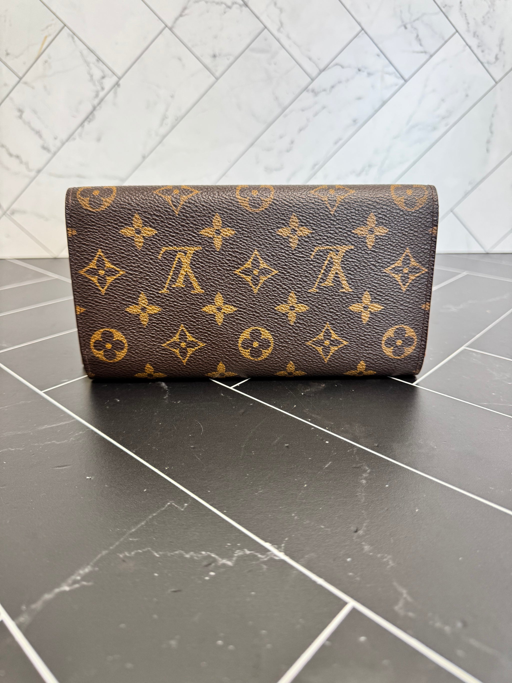 Louis Vuitton Monogram International Wallet