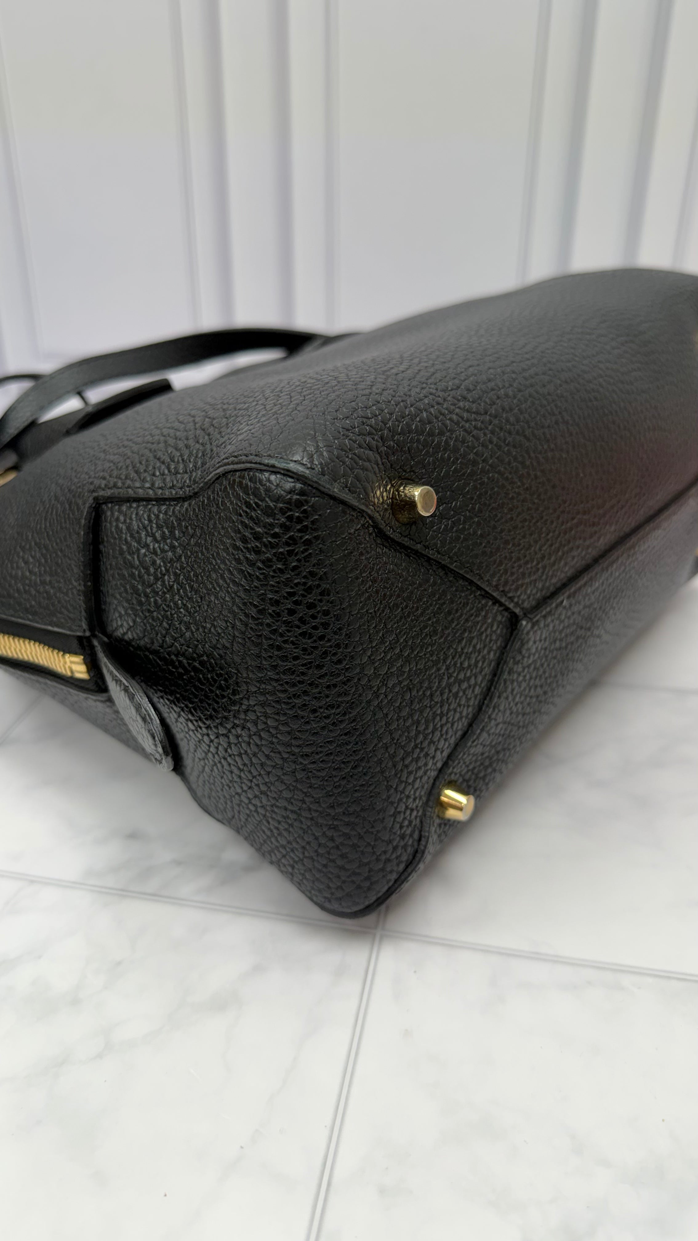 *DONS DROP* Burberry Black Grainy Leather Greenwood Bowling Bag