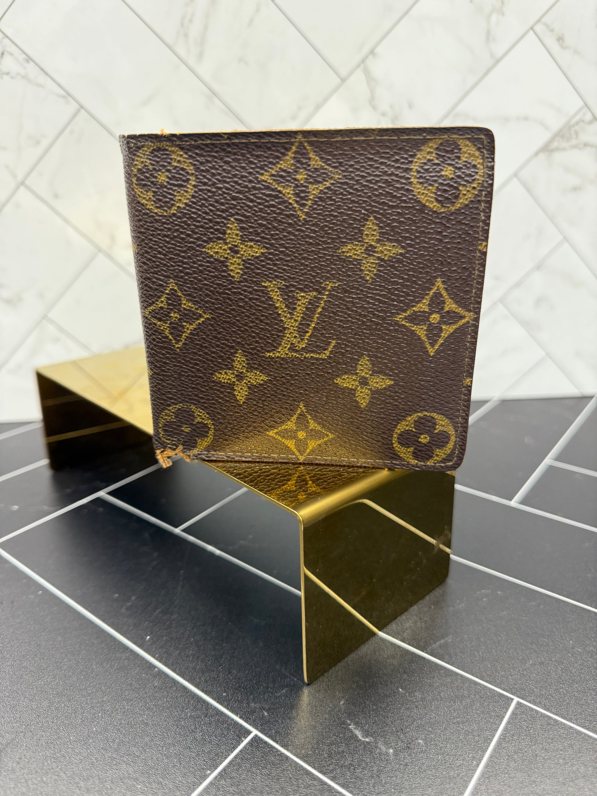 Louis Vuitton Monogram Men’s Bifold