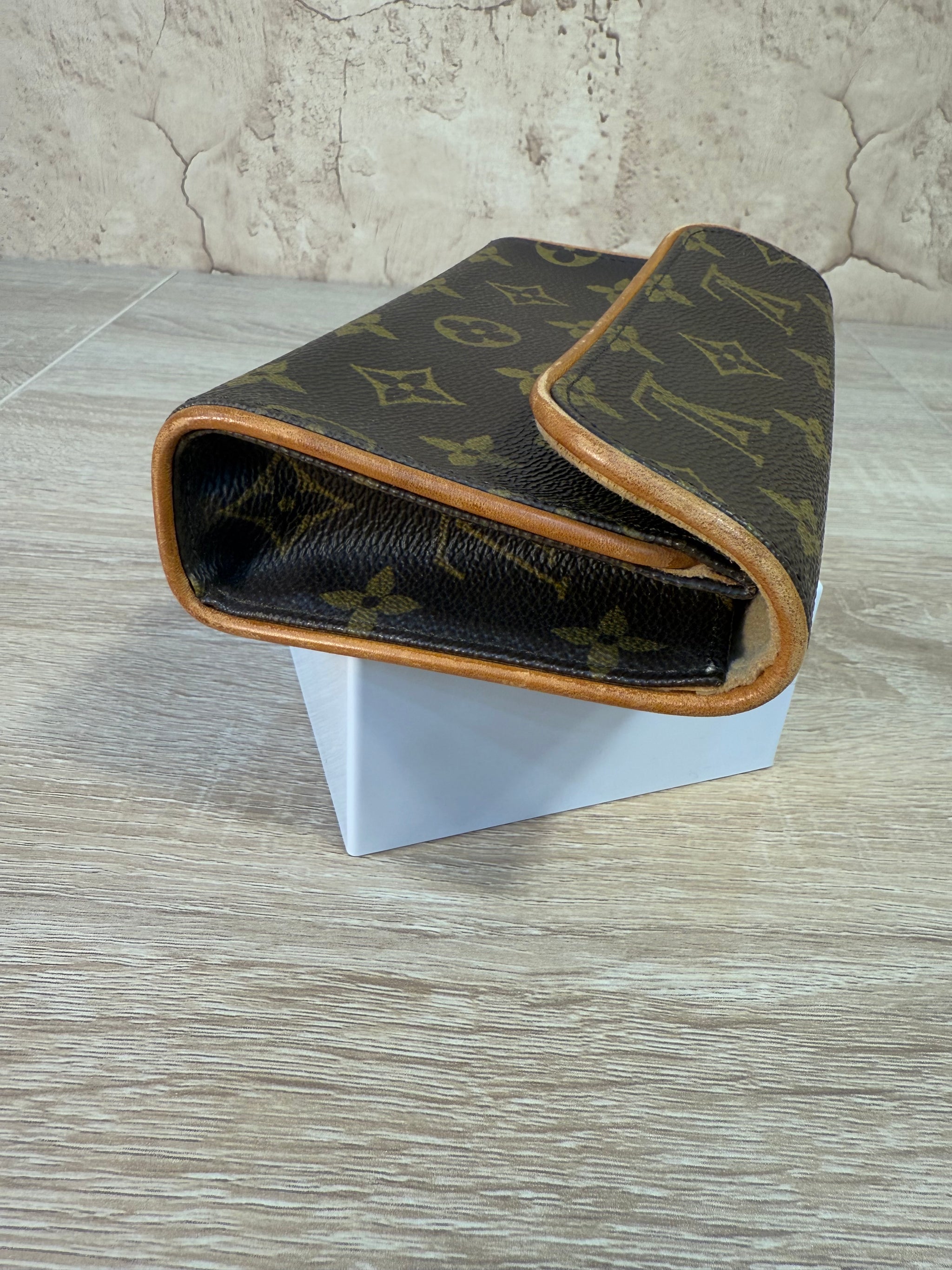 Louis Vuitton Monogram Florentine Belt Bag