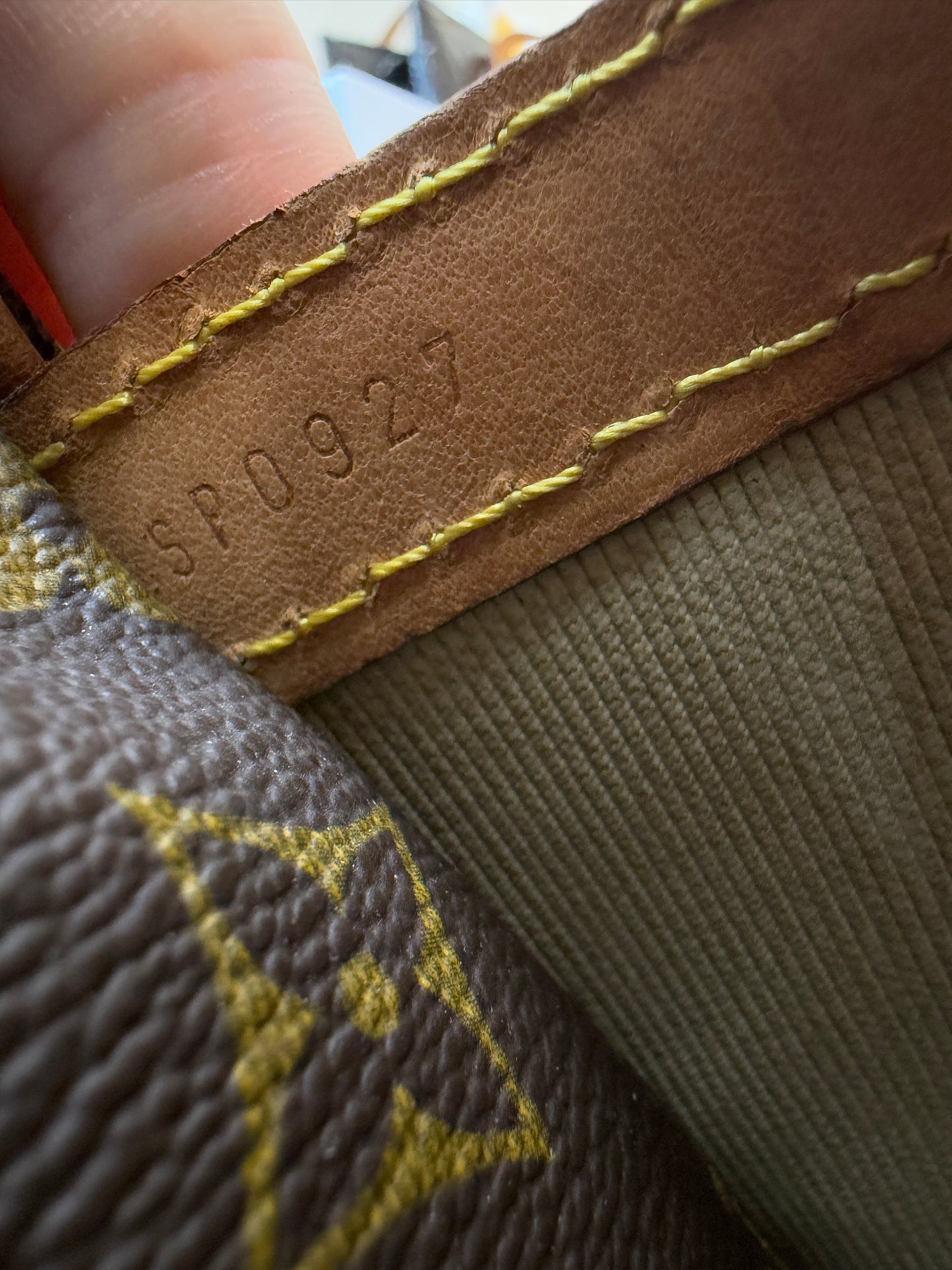 Louis Vuitton Monogram Reporter GM