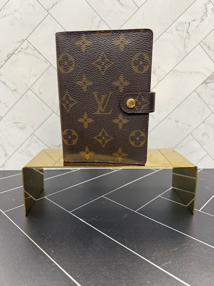 Louis Vuitton Monogram Agenda Passport Holder PM