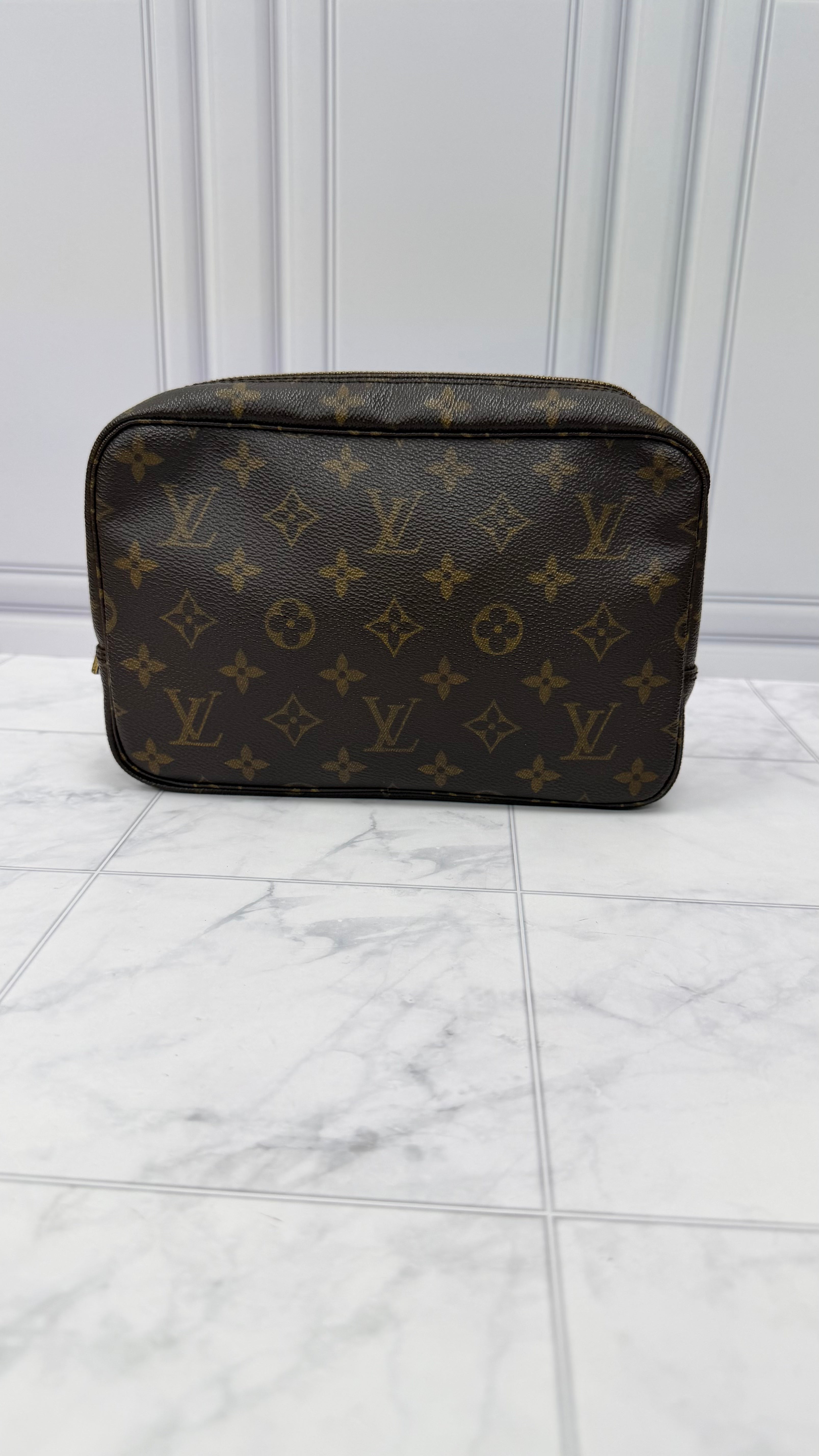 Louis Vuitton Monogram Trousse 23 Pouch