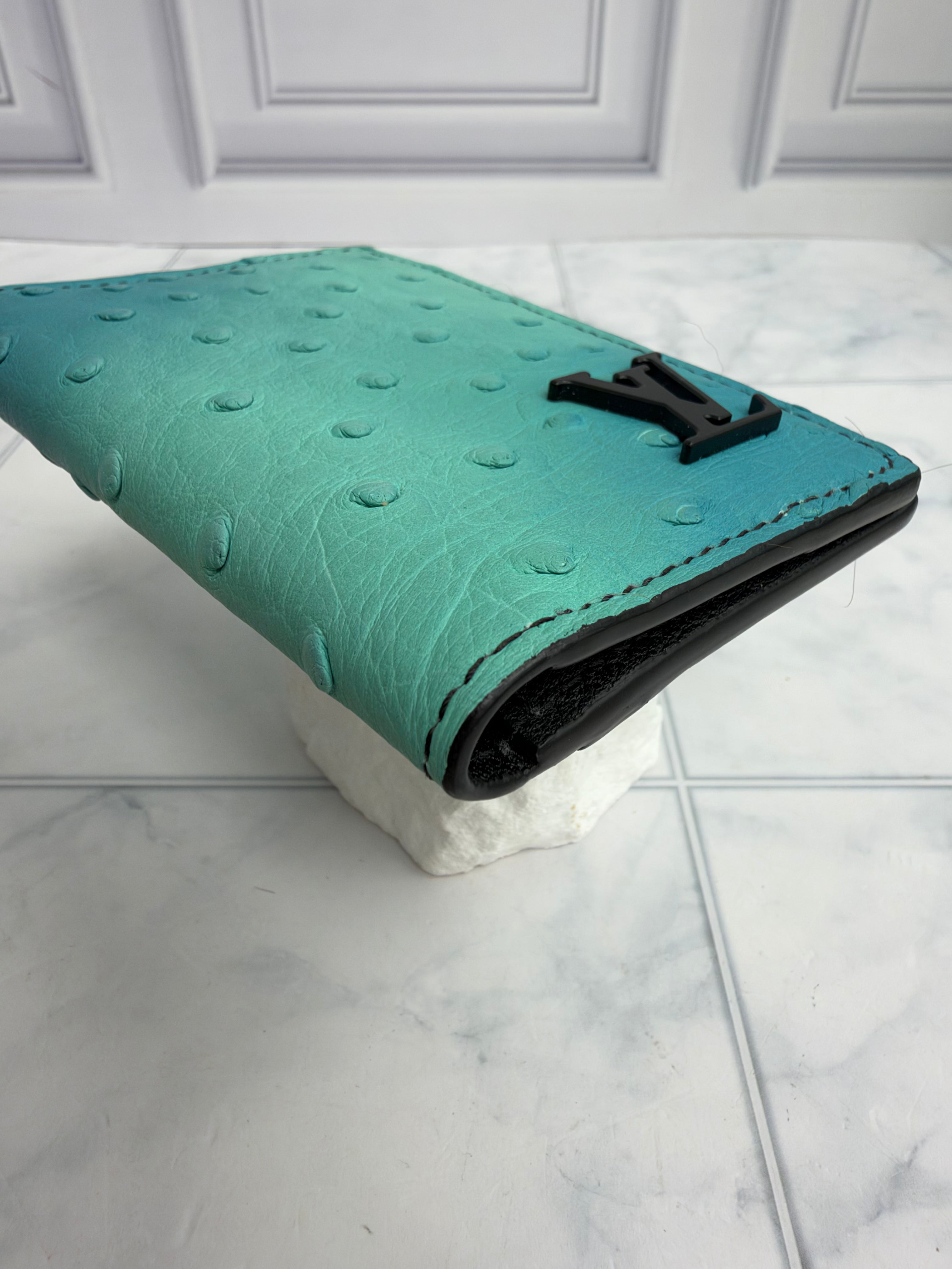 LIKE NEW - Louis Vuitton Tropical Blue Ostrich Leather Pocket Organizer