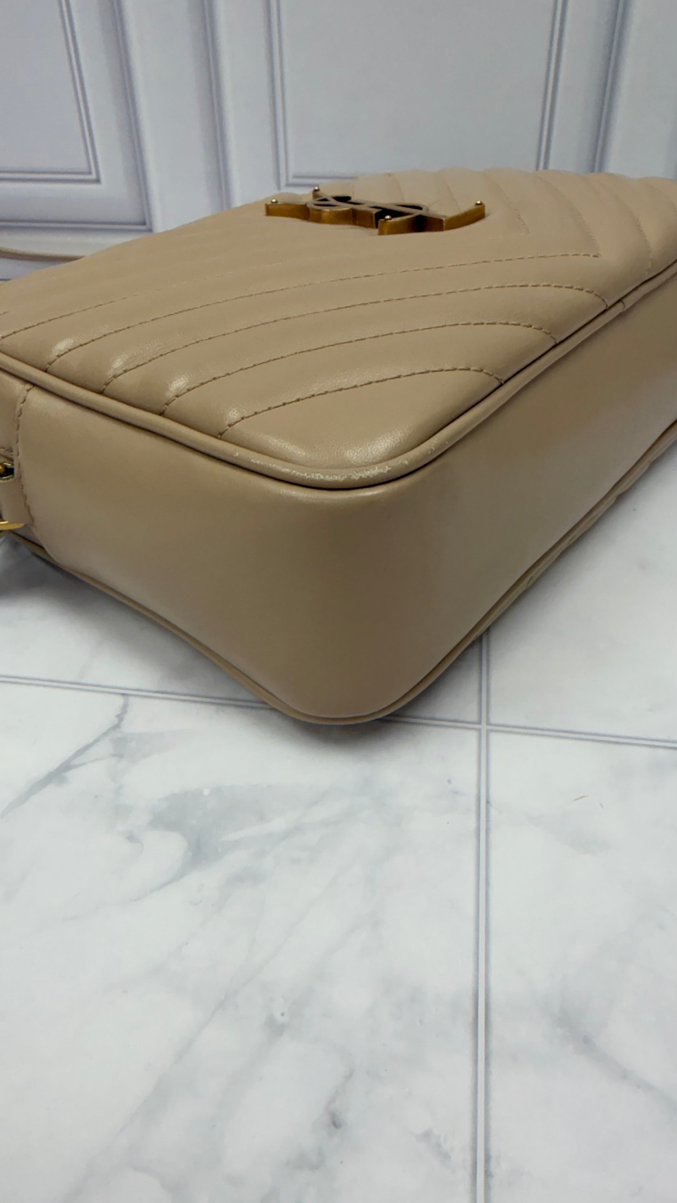 *DONS DROP* Saint Laurent YSL Nude Chevron Quilted Leather Lou Camera Bag