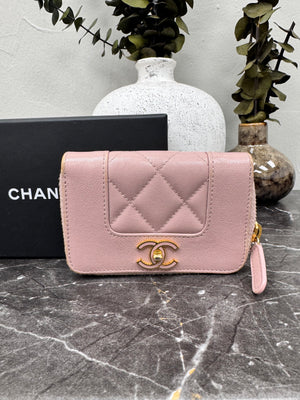 Chanel Pink Diamond Quilted Leather Mademoiselle Compact Zippy