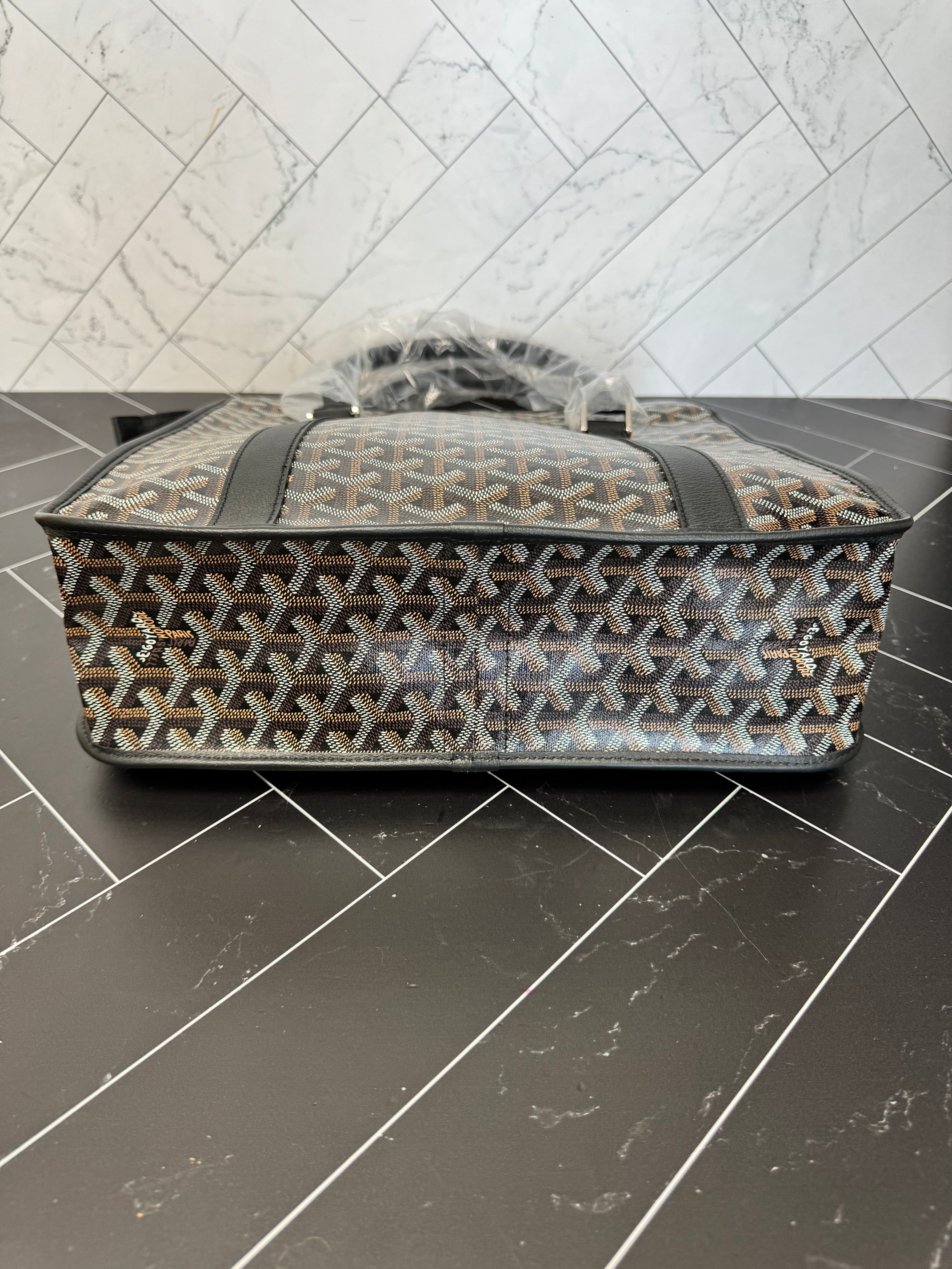 BRAND NEW- Goyard Black Bourgogne Bag