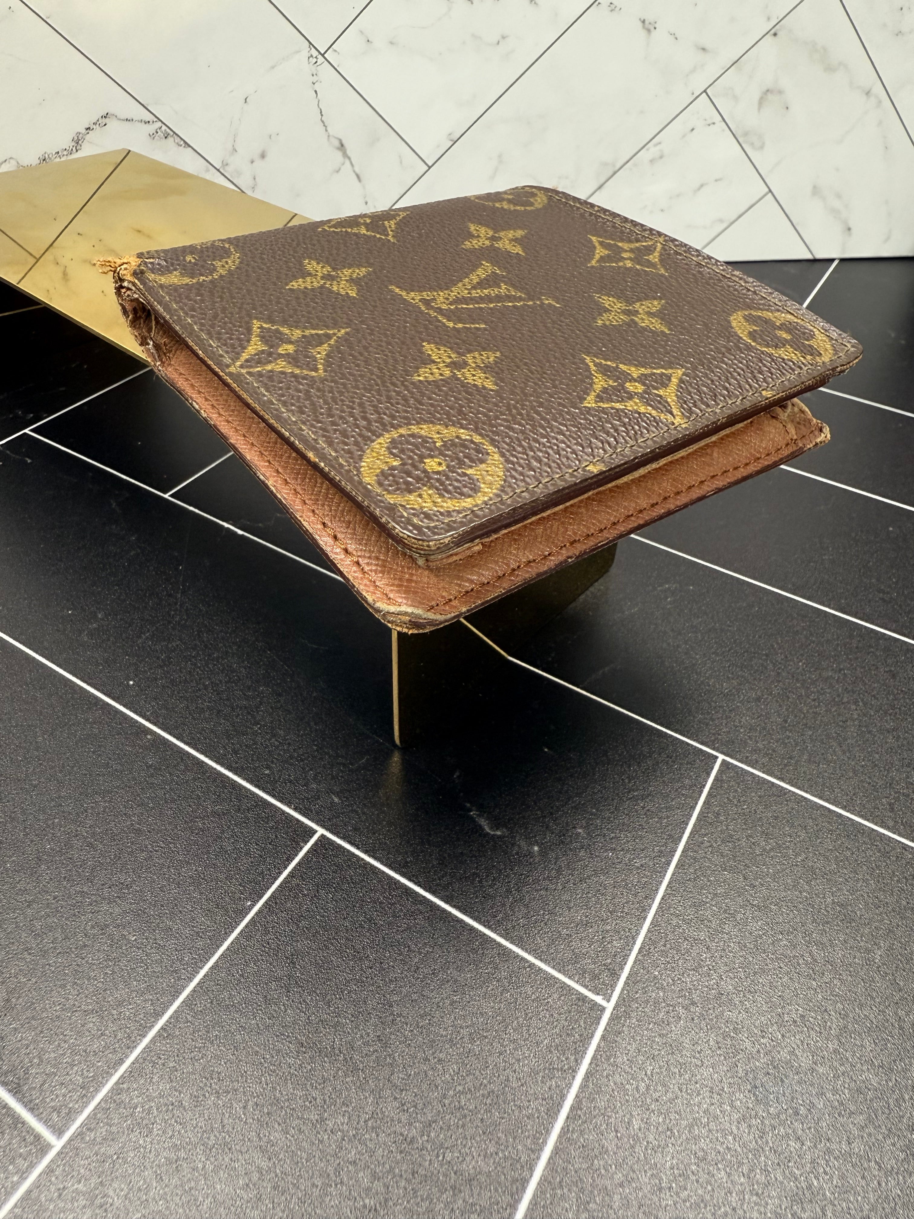 Louis Vuitton Monogram Men’s Bifold