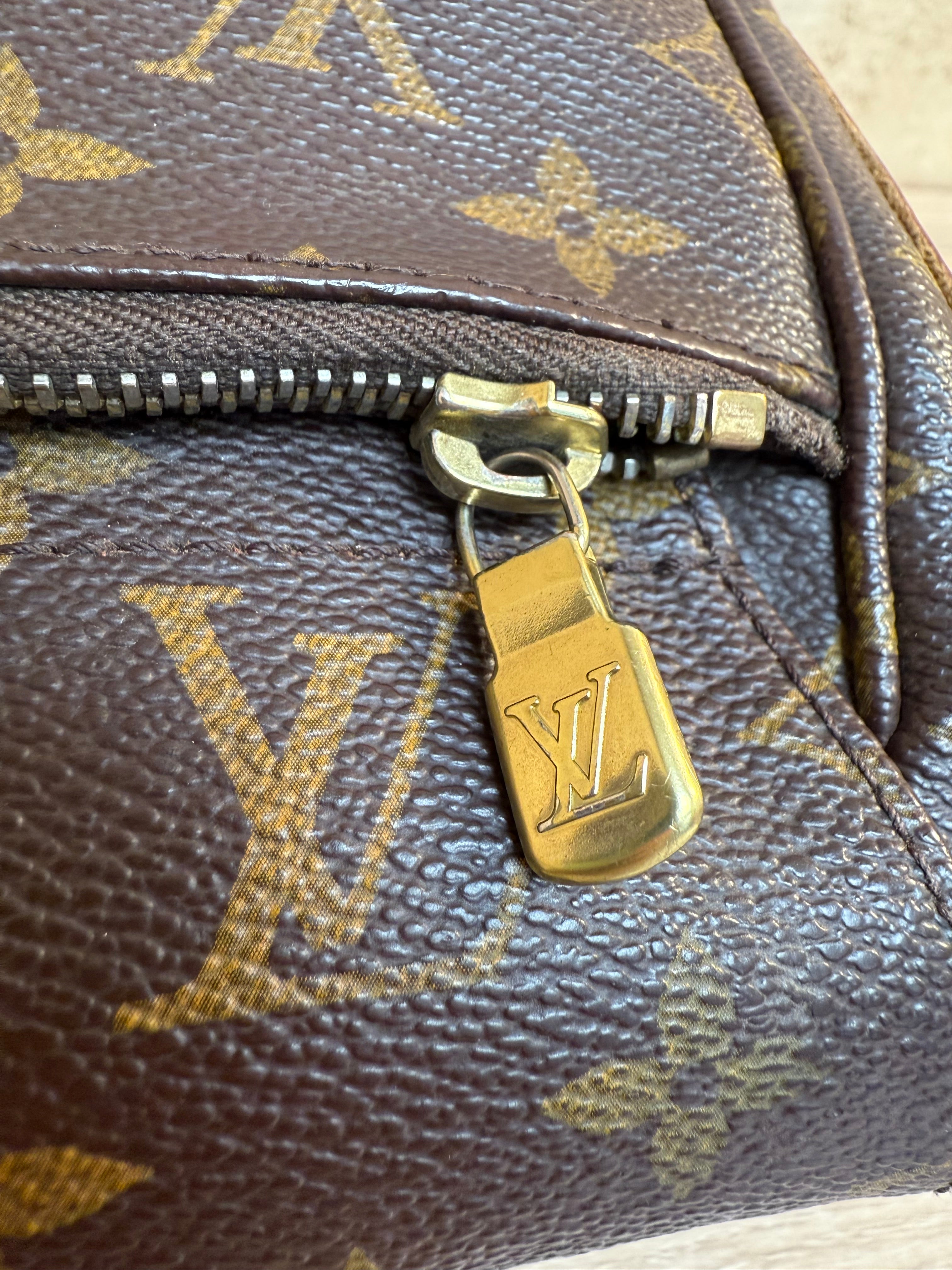 Louis Vuitton Monogram Messenger Bag