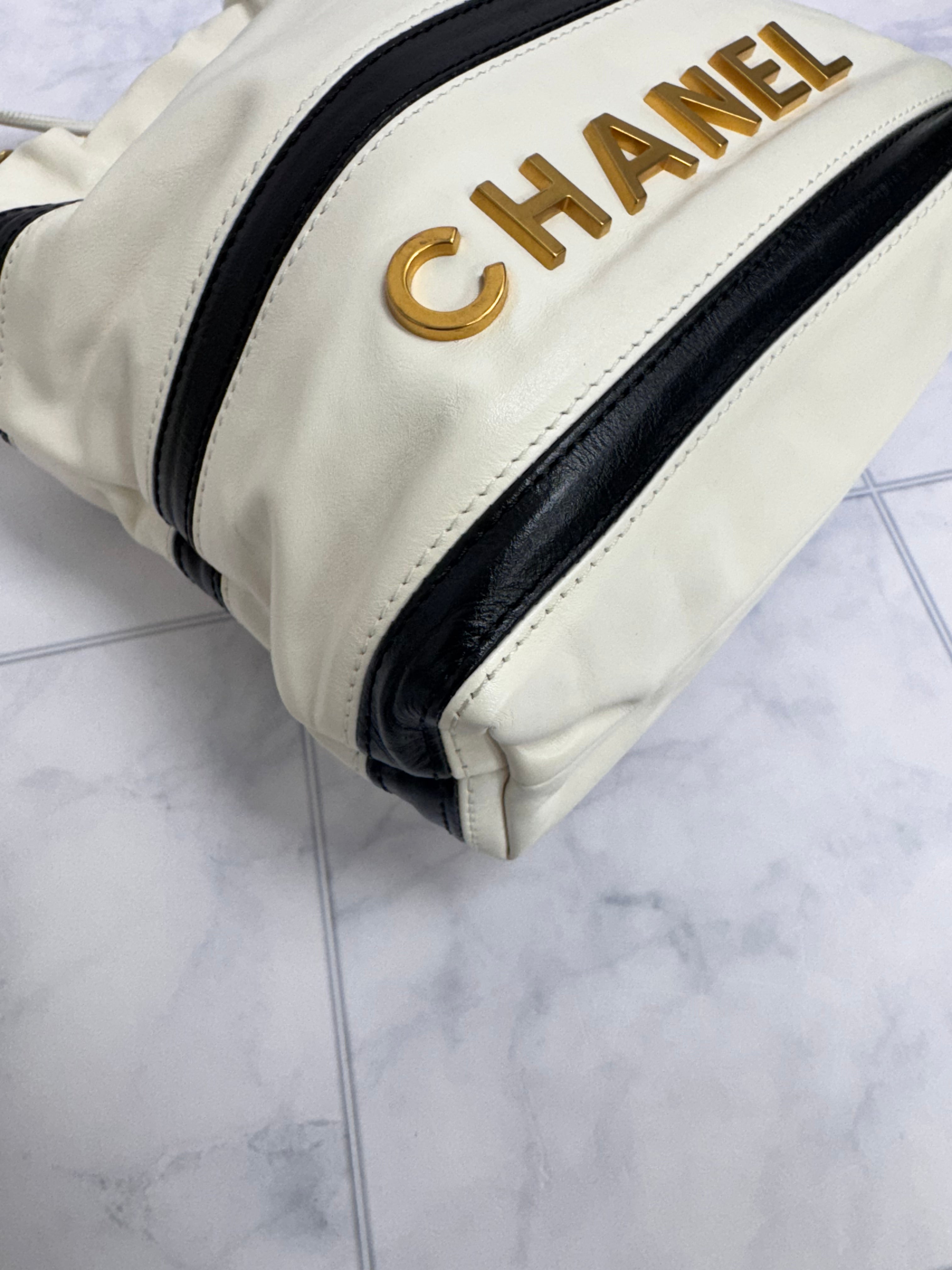 *DONS DROP* Chanel White & Black Shiny Calfskin Mini Chanel 22 Bag