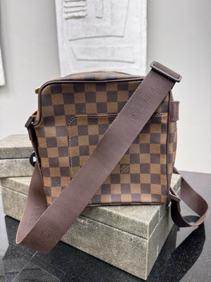 *DONS DROP* Louis Vuitton Damier Ebene Olav PM Crossbody Bag