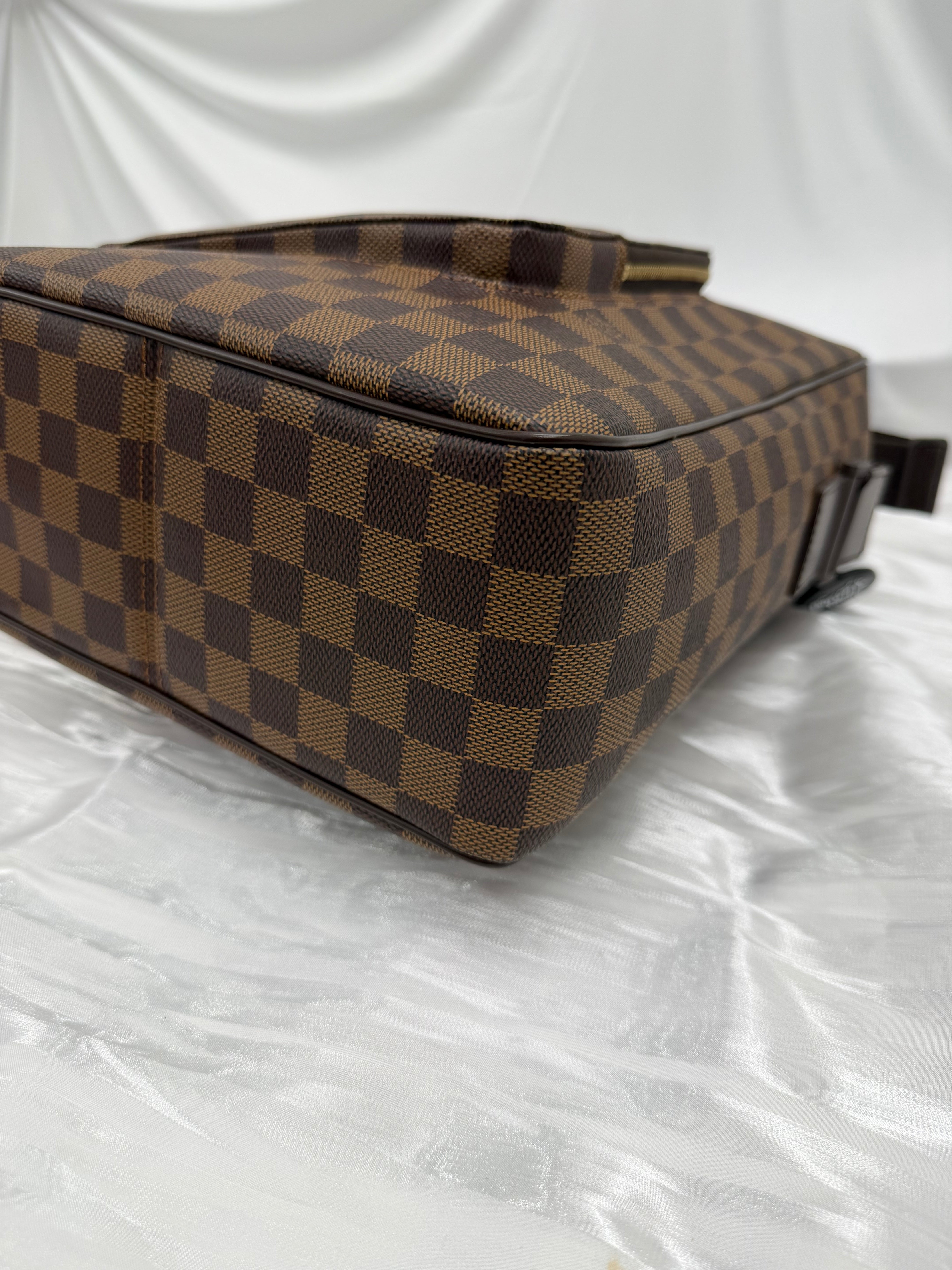 Louis Vuitton Damier Ebene Olav Messenger Bag