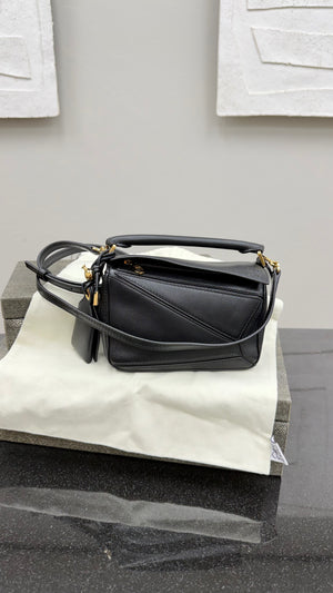 *DONS DROP* LIKE NEW- Loewe Black Lambskin Mini Puzzle Bag