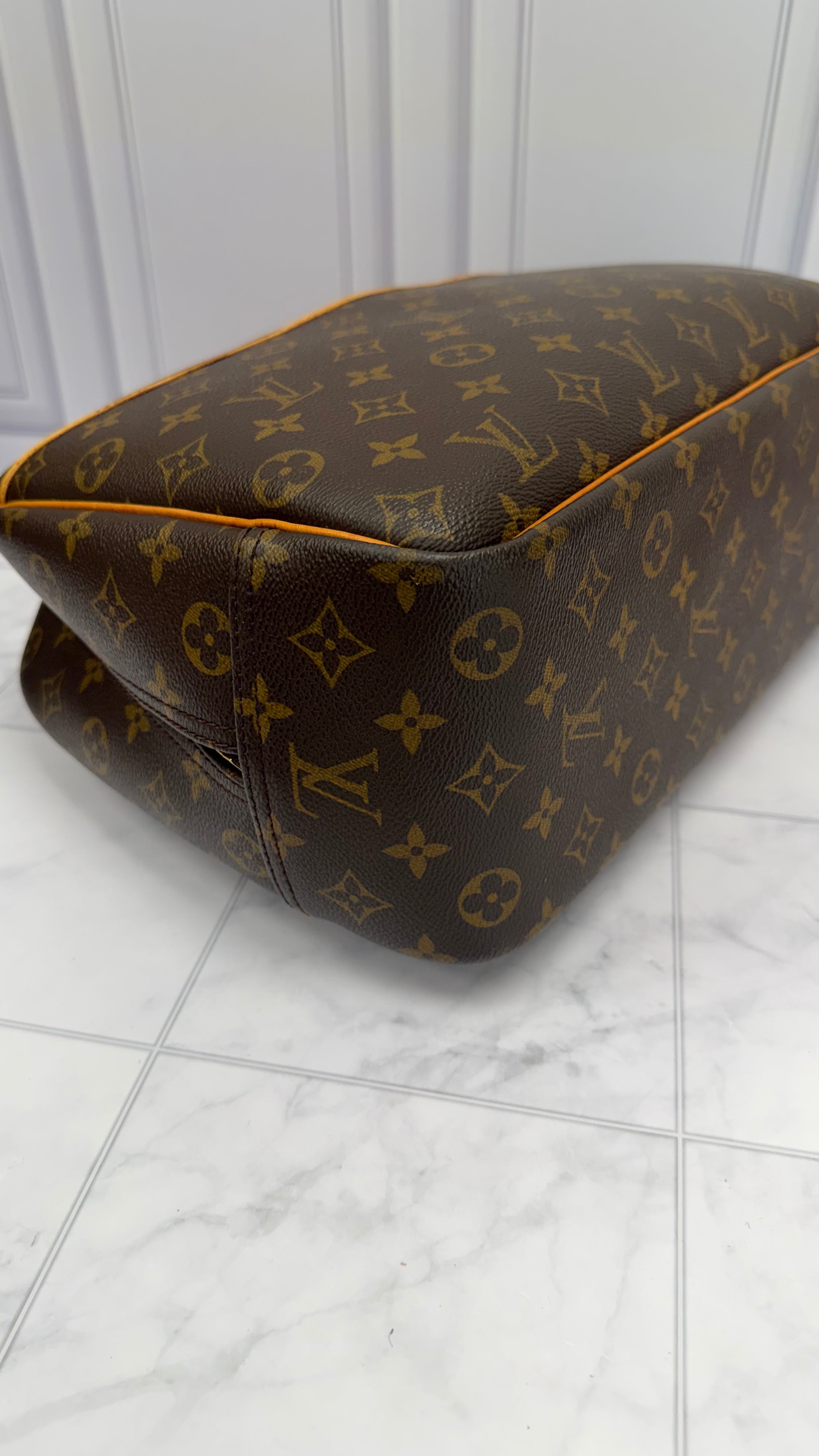 *DONS DROP* Louis Vuitton Monogram Deauville Handbag