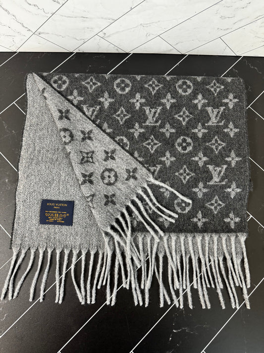 BRAND NEW Louis Vuitton Black Monogram Scarf