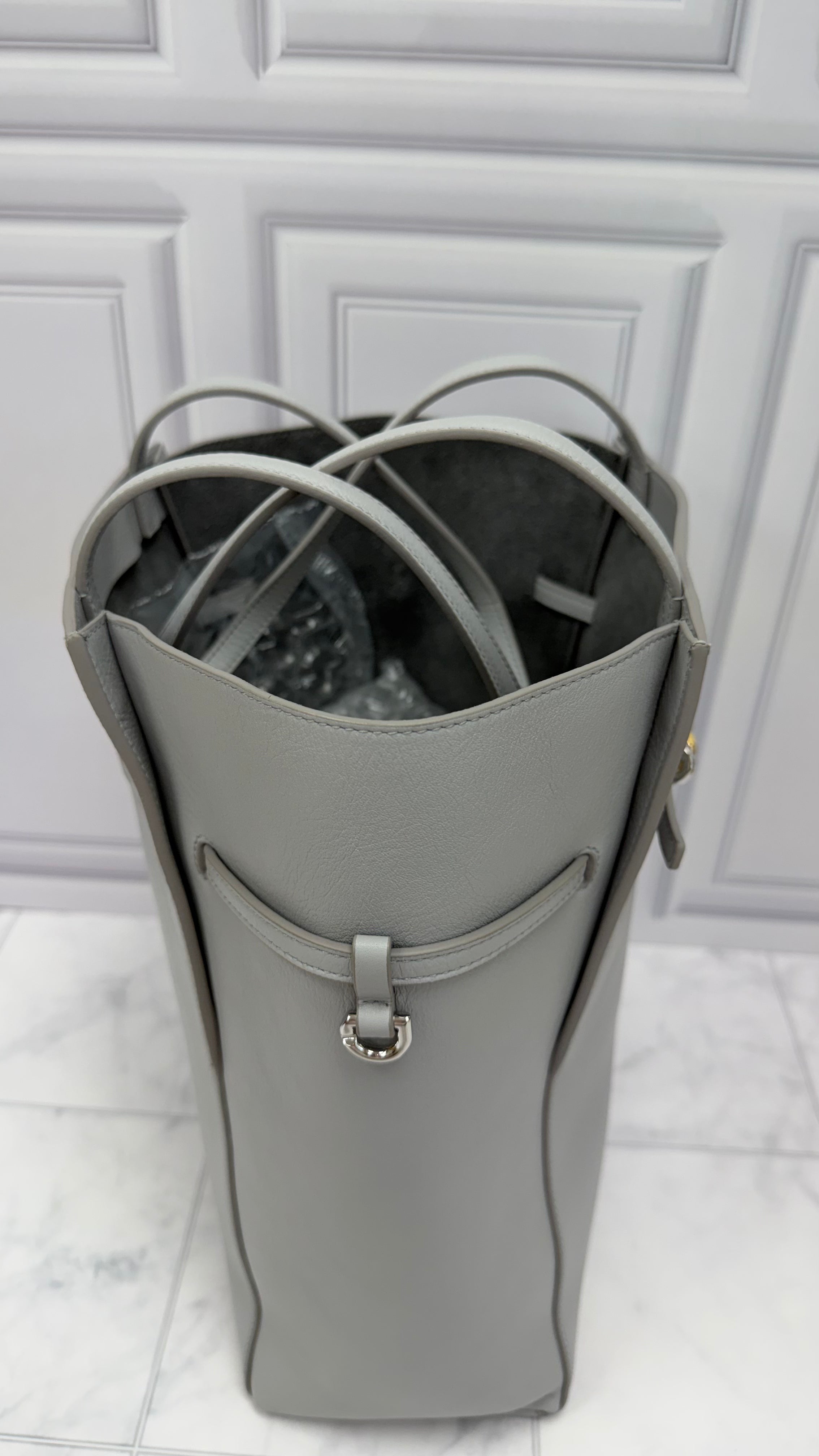 *DONS DROP* LIKE NEW - Givenchy Grey Grained Leather Voyou North South Small Tote Bag