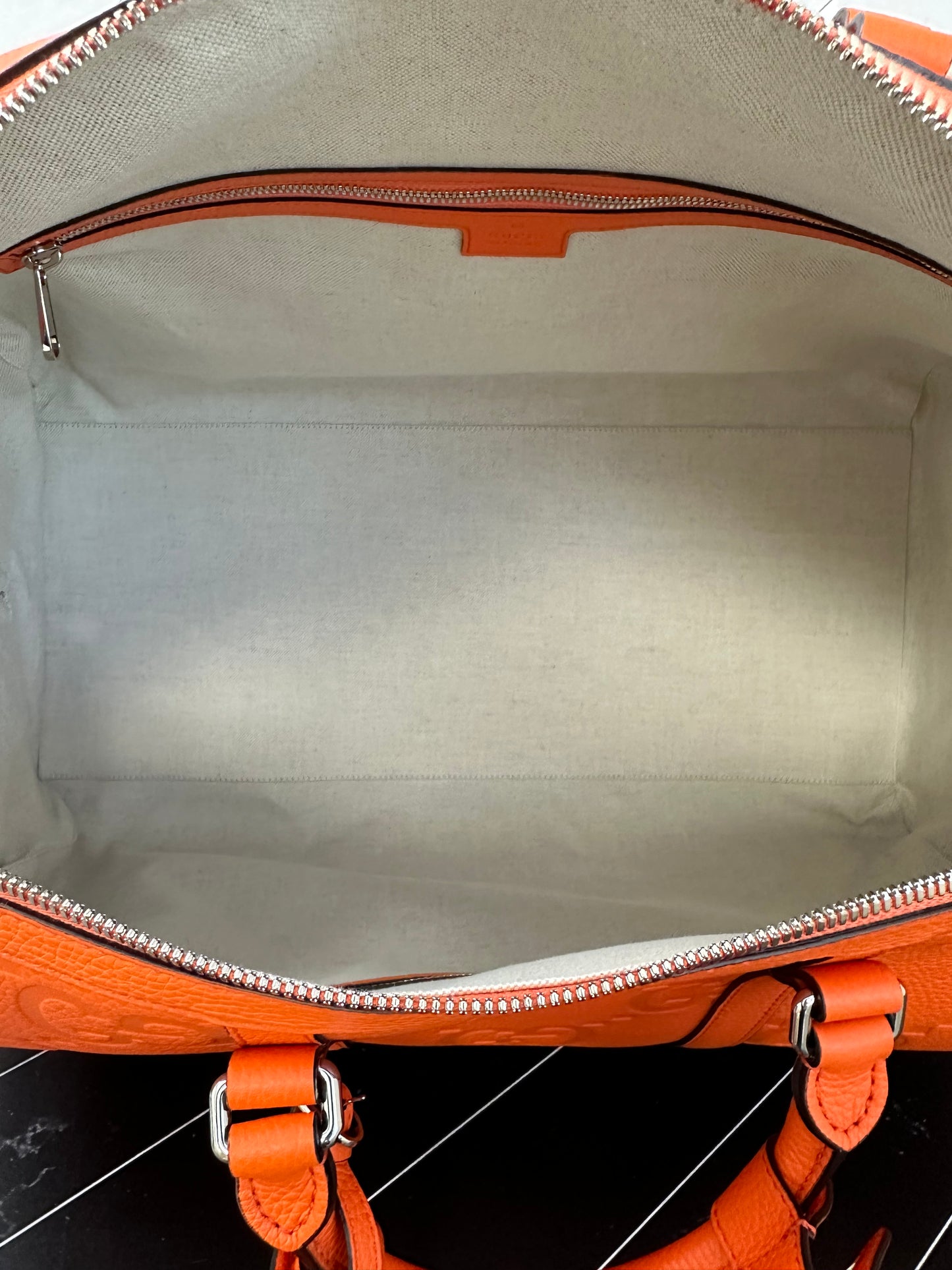 BRAND NEW Gucci Orange Jumbo GG Embossed Leather Duffle Bag Bandouliere