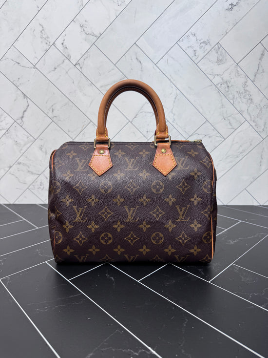 Louis Vuitton Monogram Speedy 25